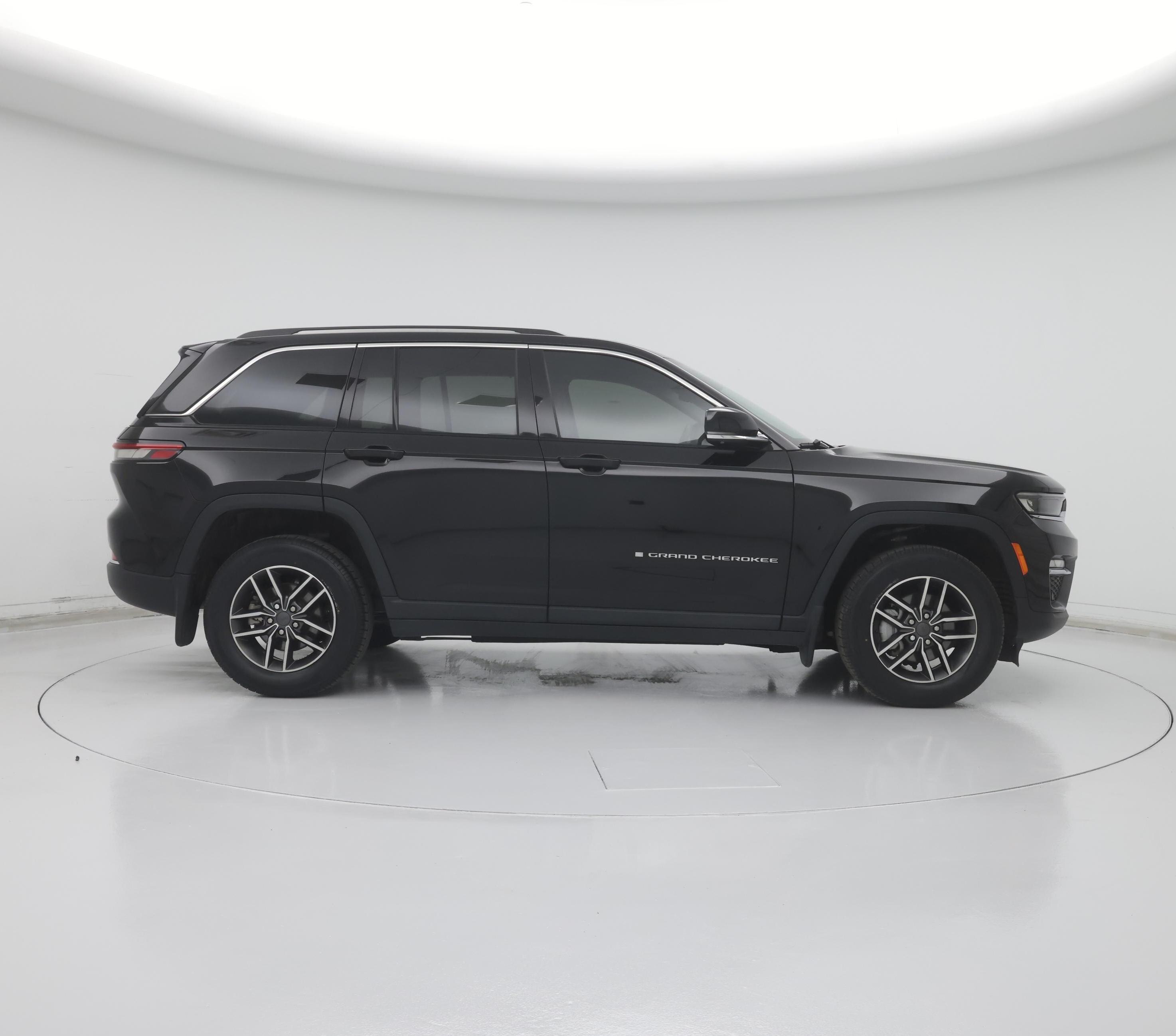 Thumbnail: 2022 Jeep Grand Cherokee - 7
