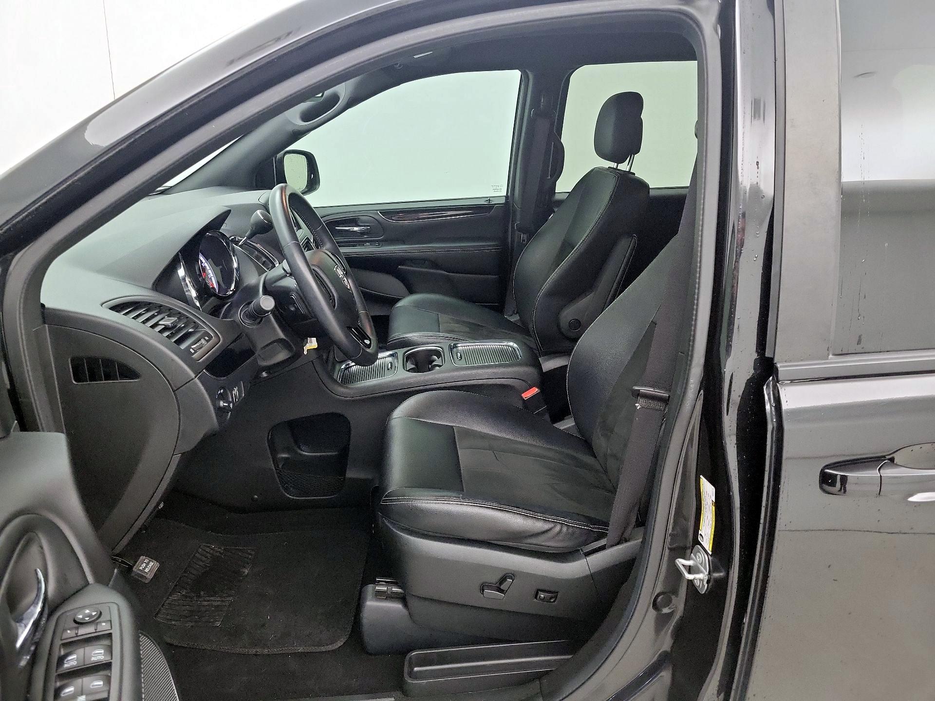 Thumbnail: 2019 Dodge Grand Caravan - 11