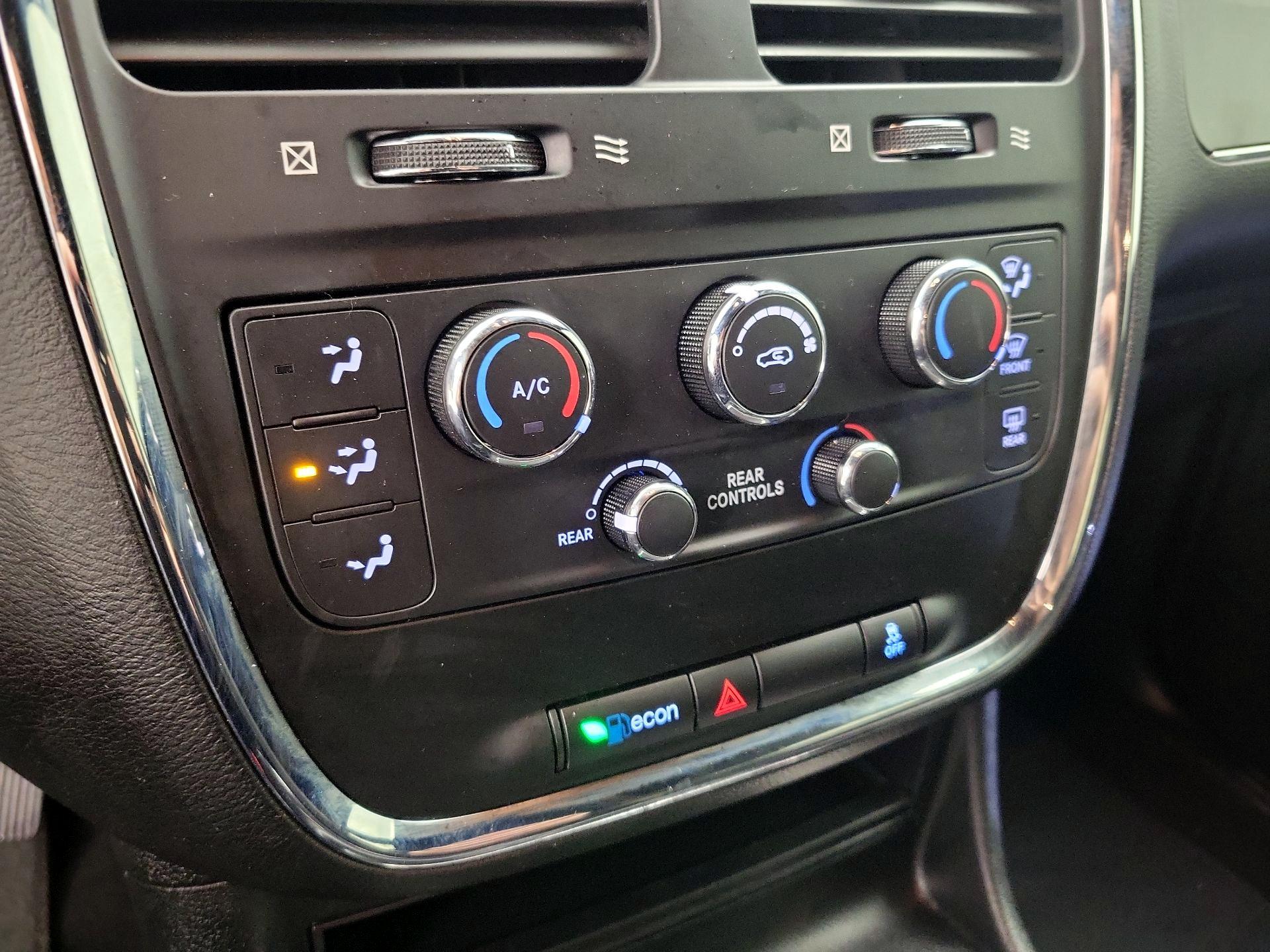 Thumbnail: 2019 Dodge Grand Caravan - 17