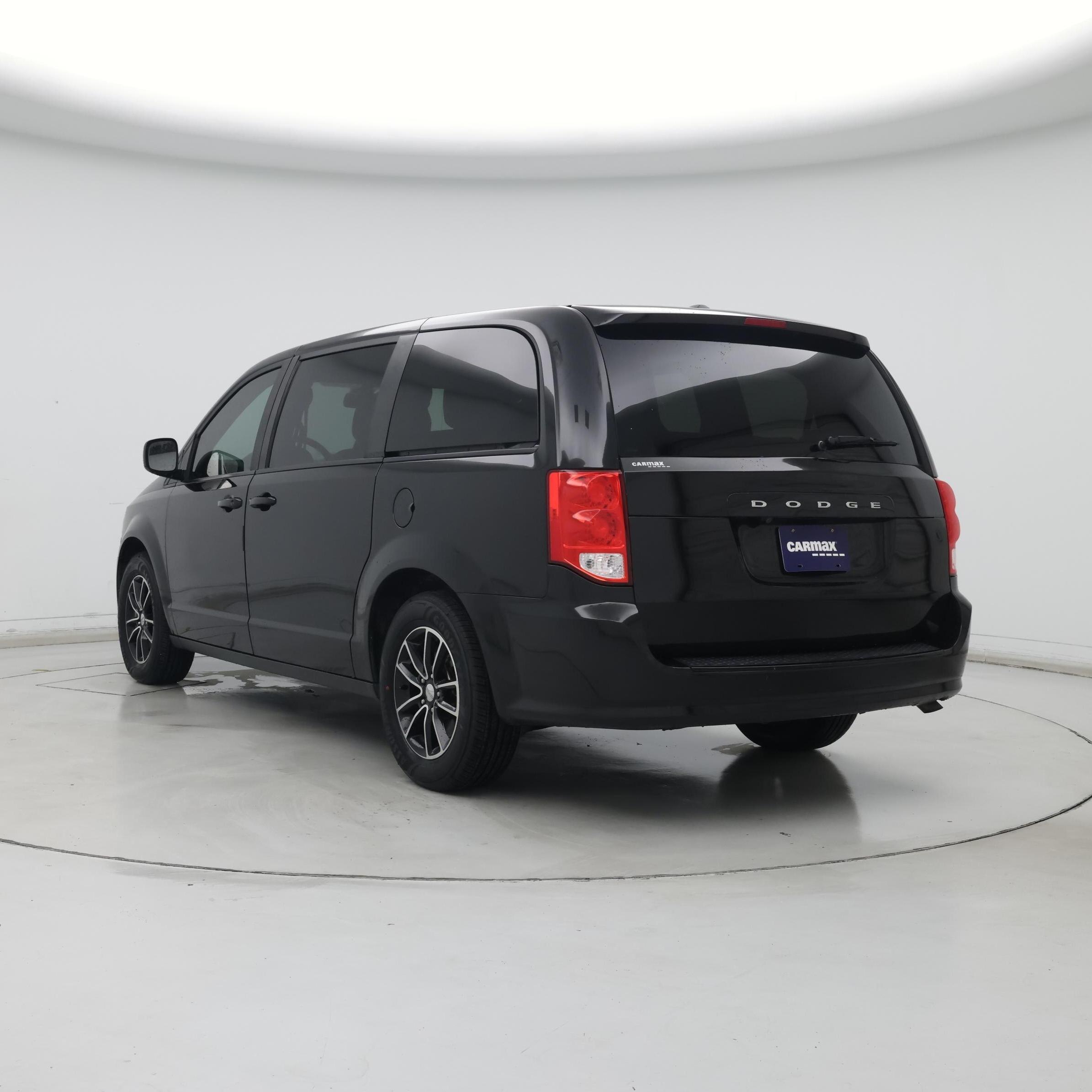 Thumbnail: 2019 Dodge Grand Caravan - 2