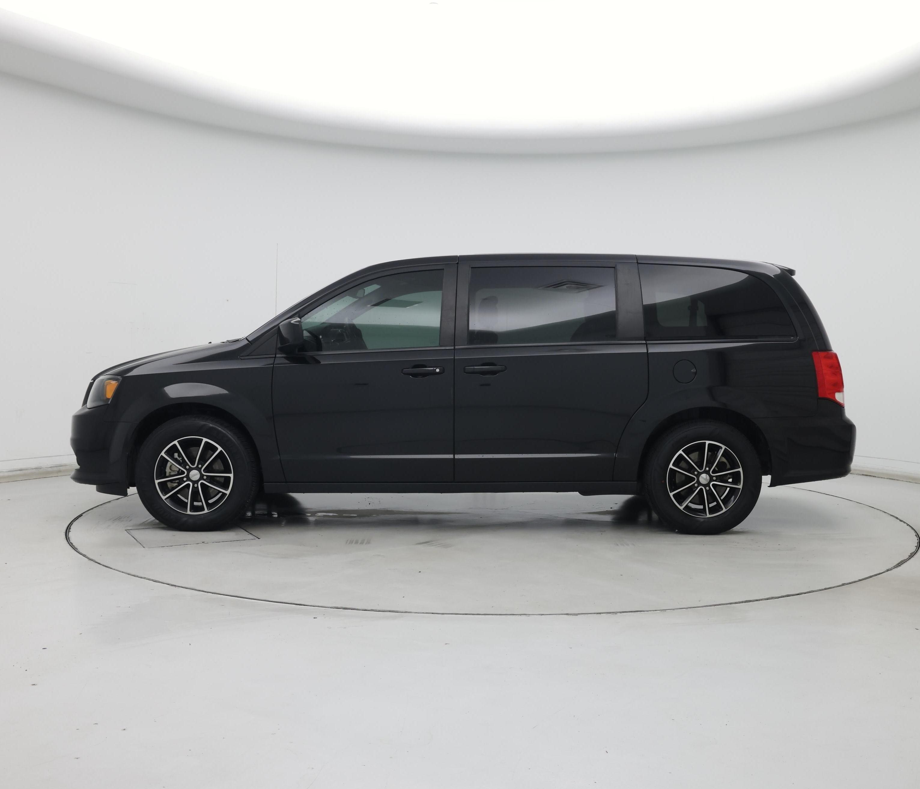 Thumbnail: 2019 Dodge Grand Caravan - 3