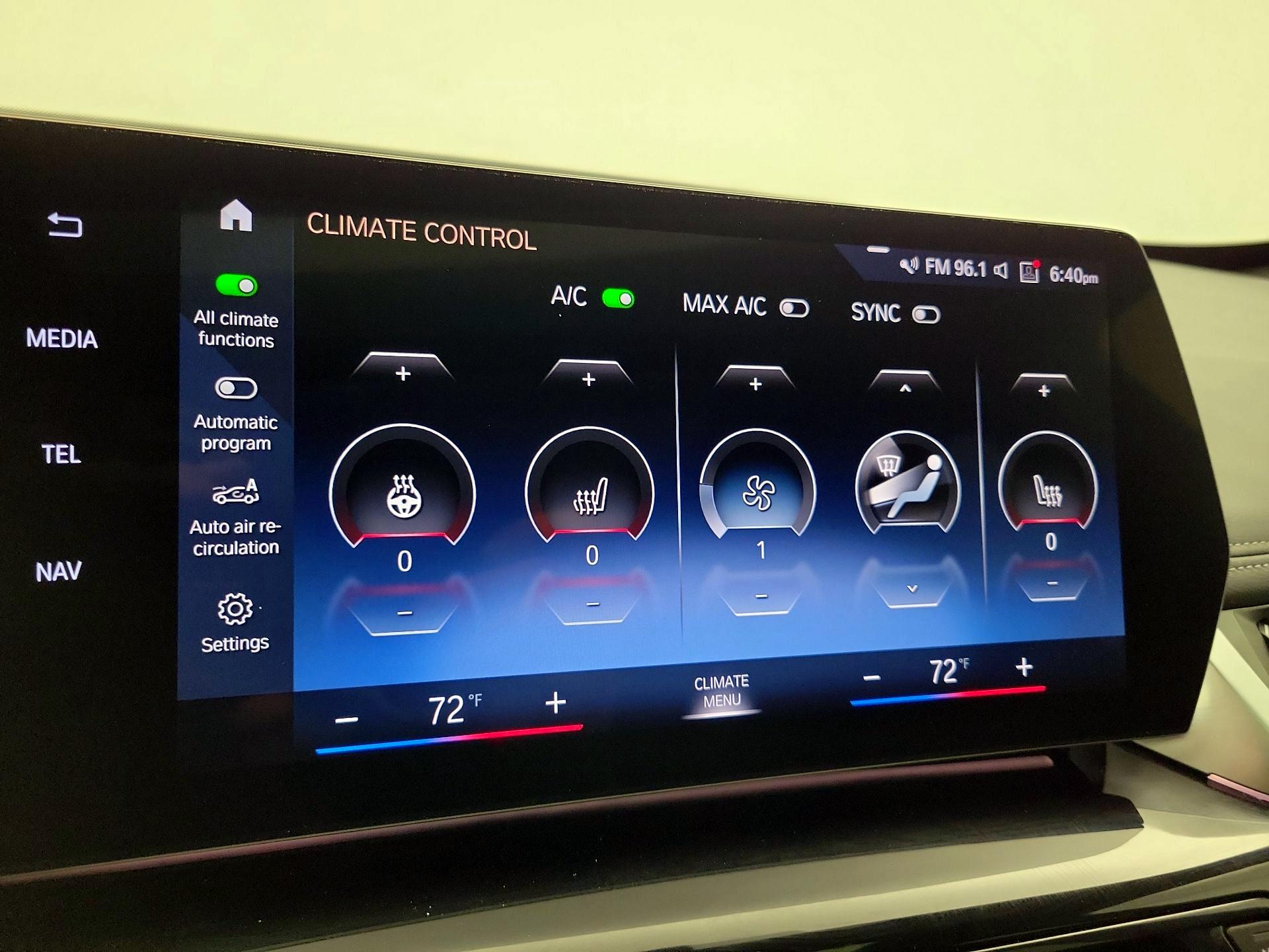 Thumbnail: 2023 BMW X1 - 17