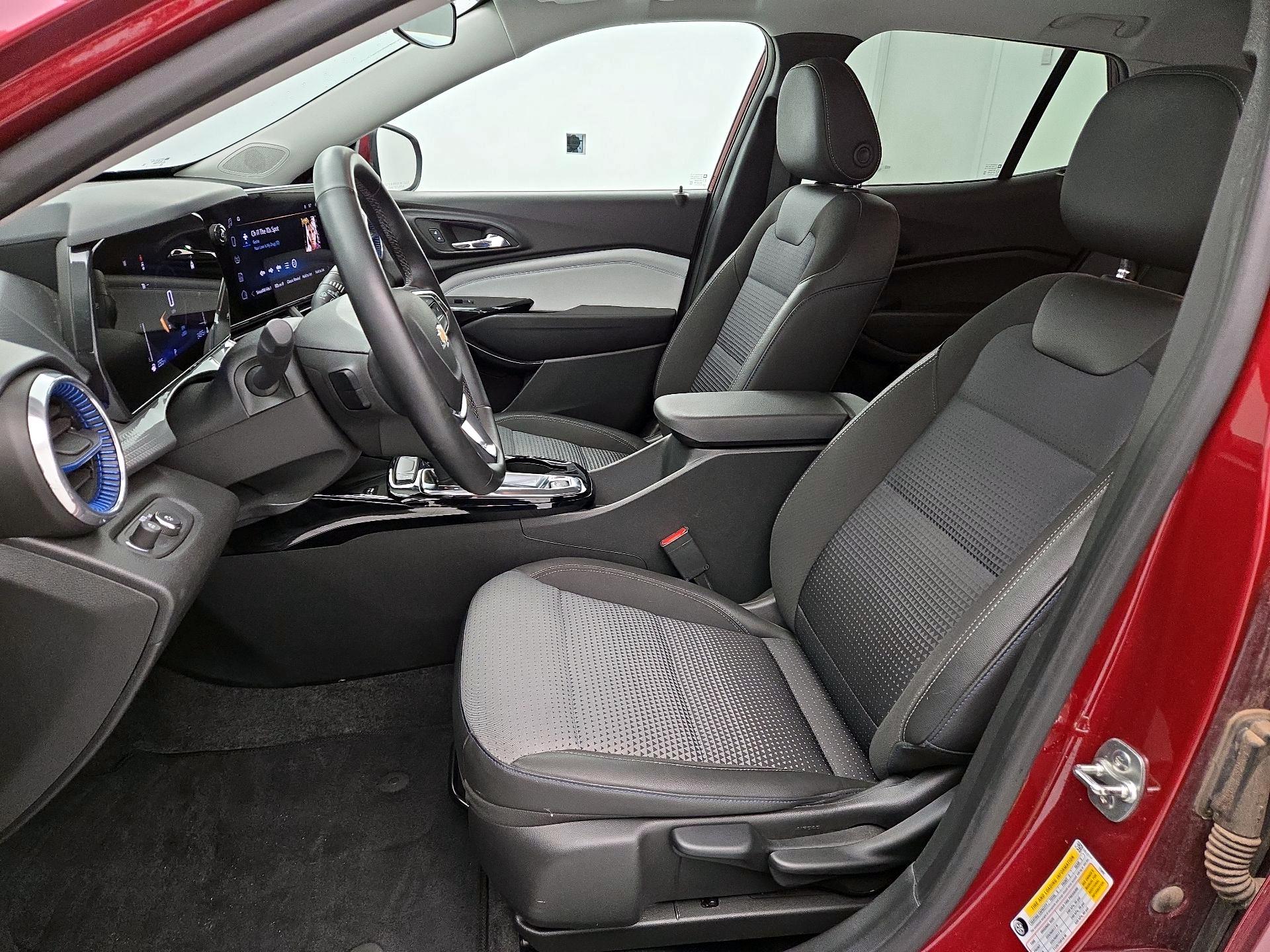 Thumbnail: 2024 Chevrolet Trax - 11