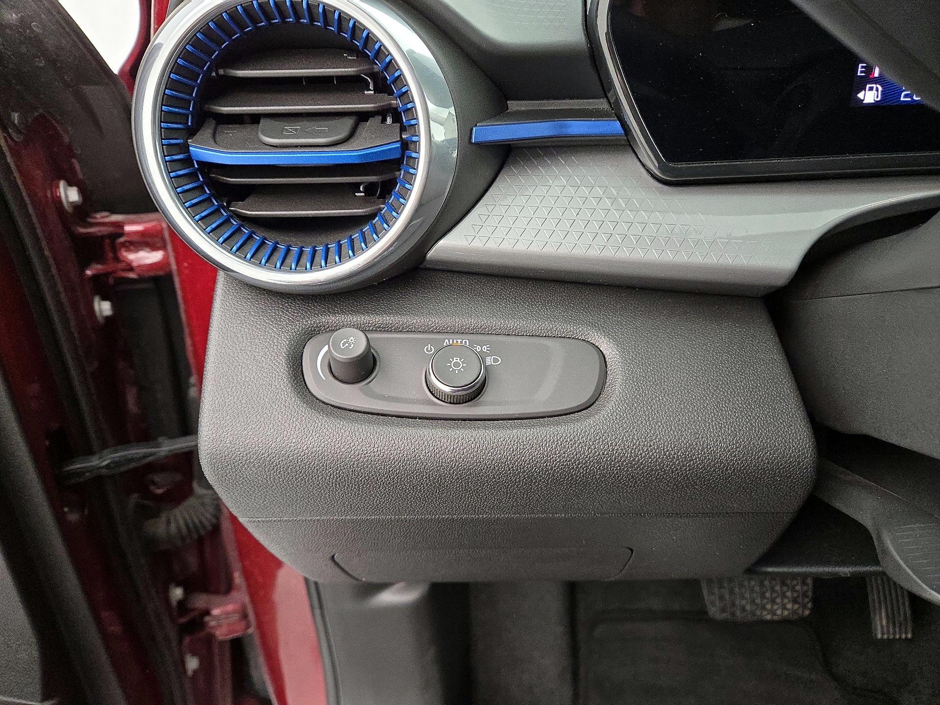 Thumbnail: 2024 Chevrolet Trax - 13