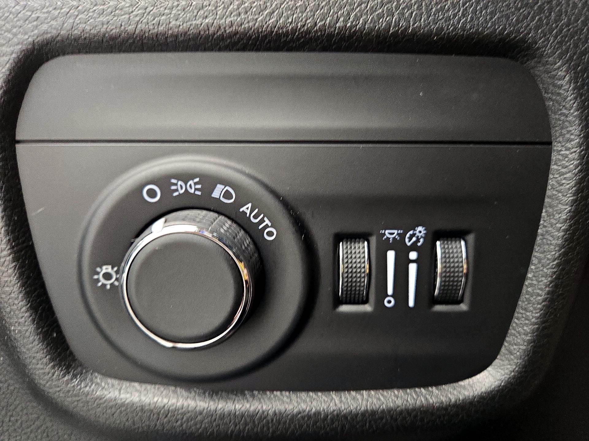 Thumbnail: 2022 Jeep Grand Cherokee - 13