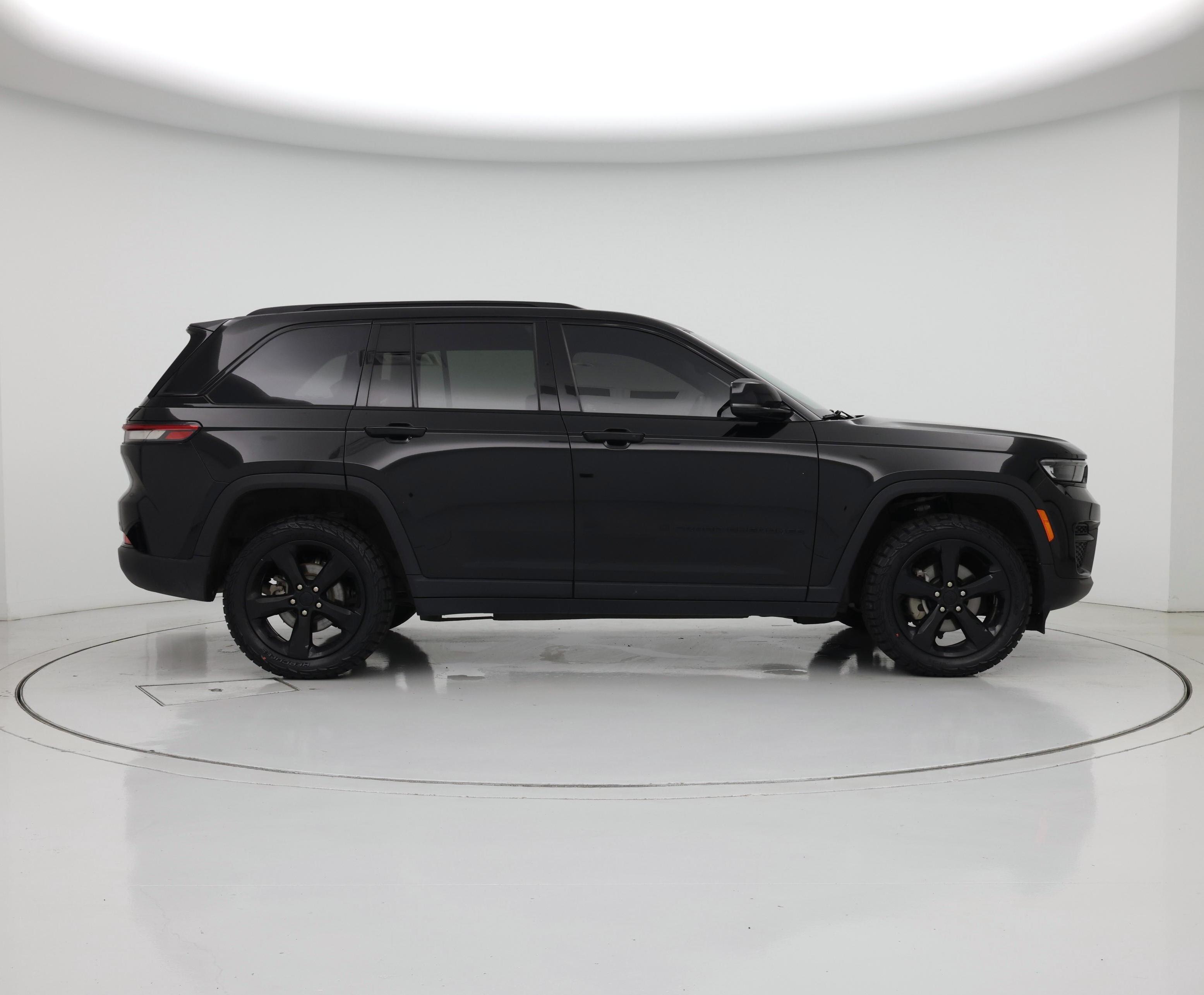 Thumbnail: 2022 Jeep Grand Cherokee - 7