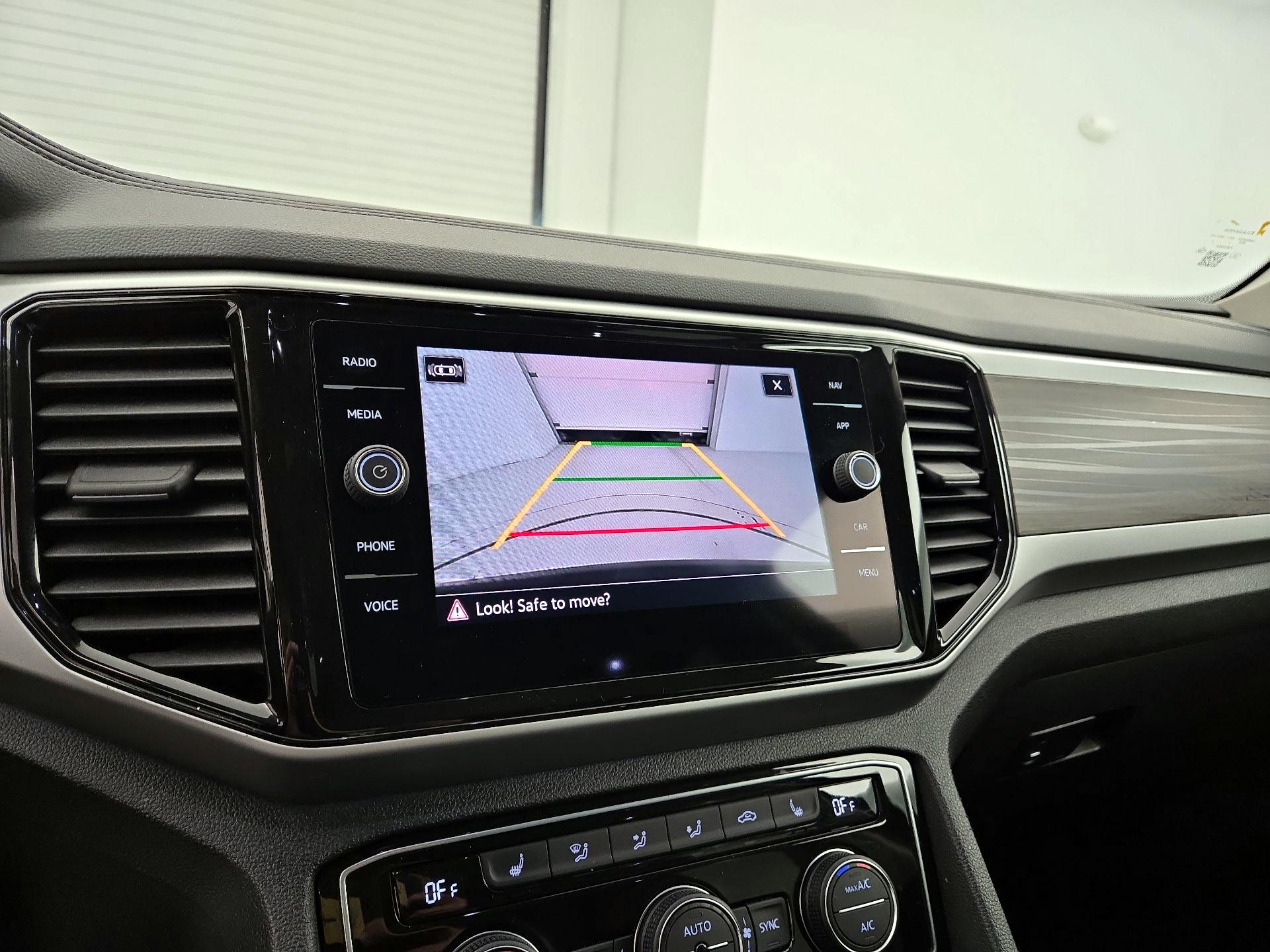 Thumbnail: 2023 Volkswagen Atlas - 15