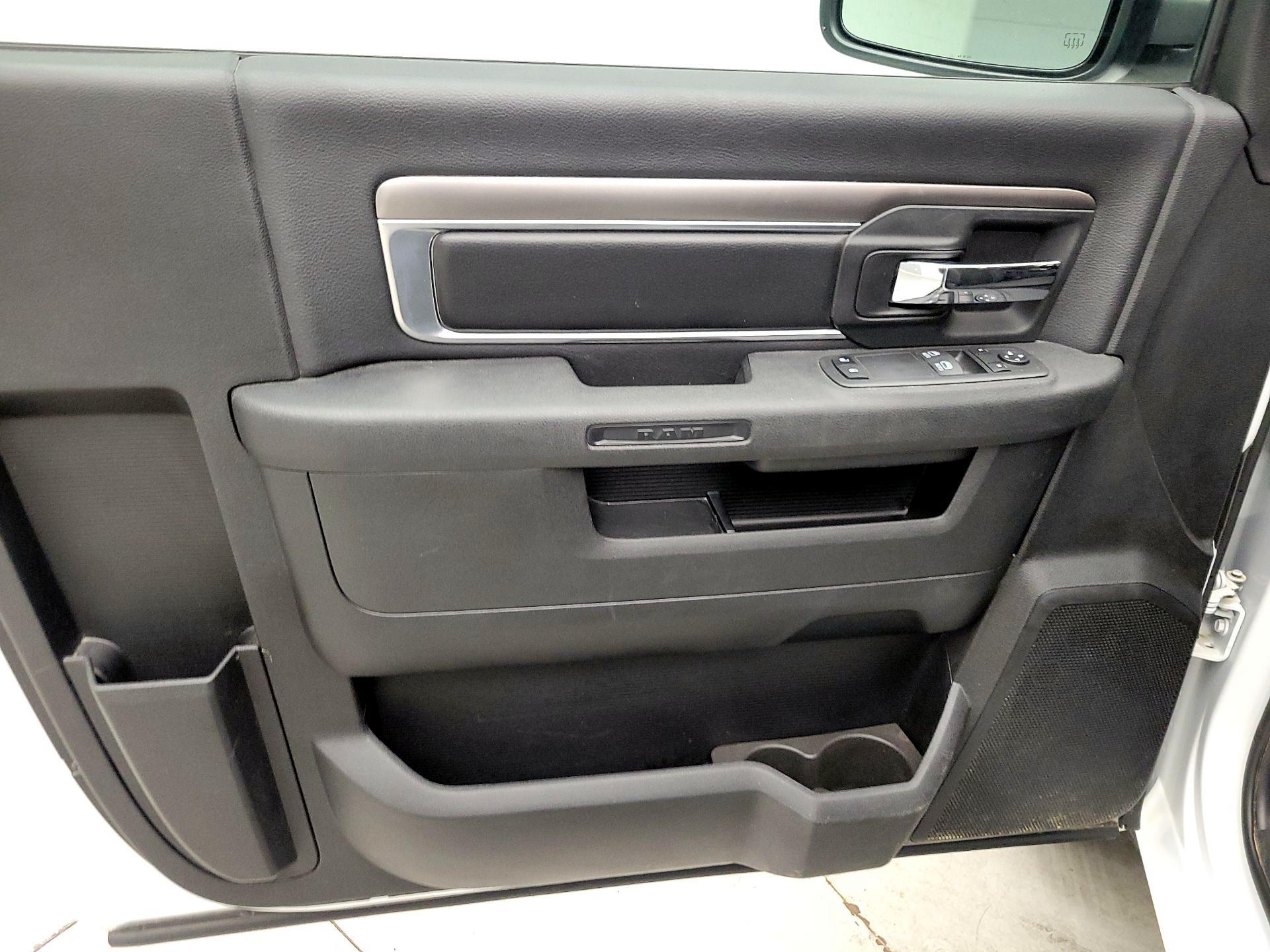 Thumbnail: 2023 RAM 1500 Classic - 12