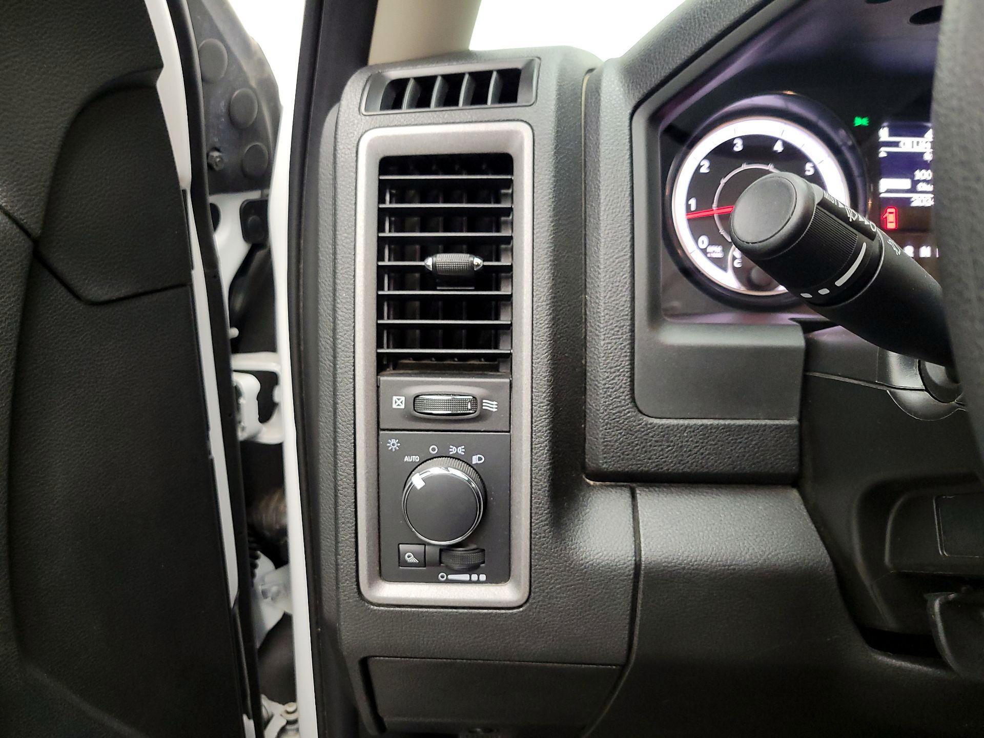 Thumbnail: 2023 RAM 1500 Classic - 13