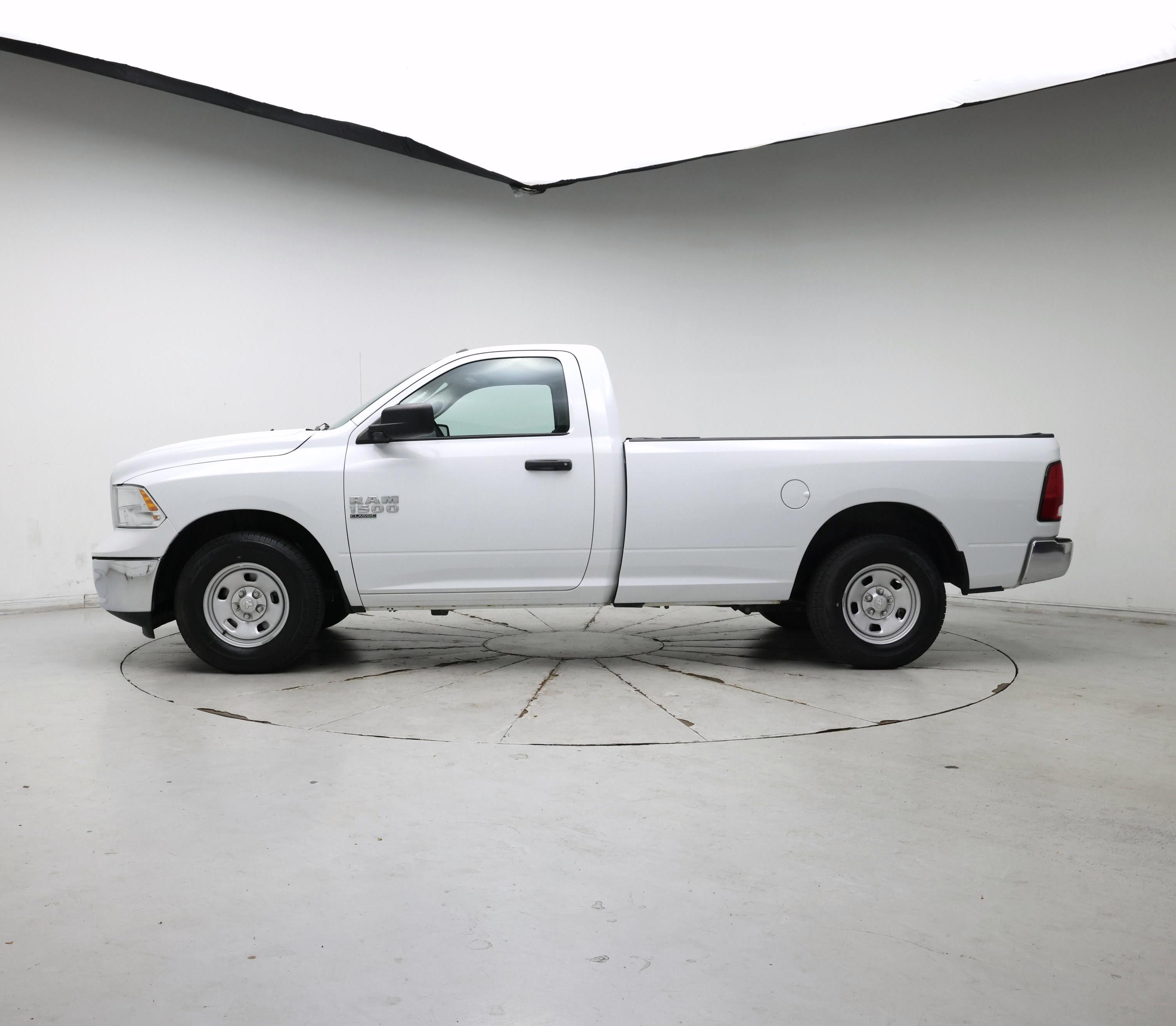 Thumbnail: 2023 RAM 1500 Classic - 3