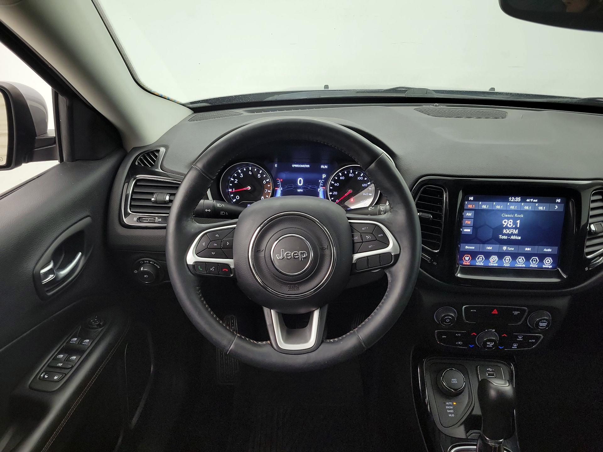 Thumbnail: 2019 Jeep Compass - 10