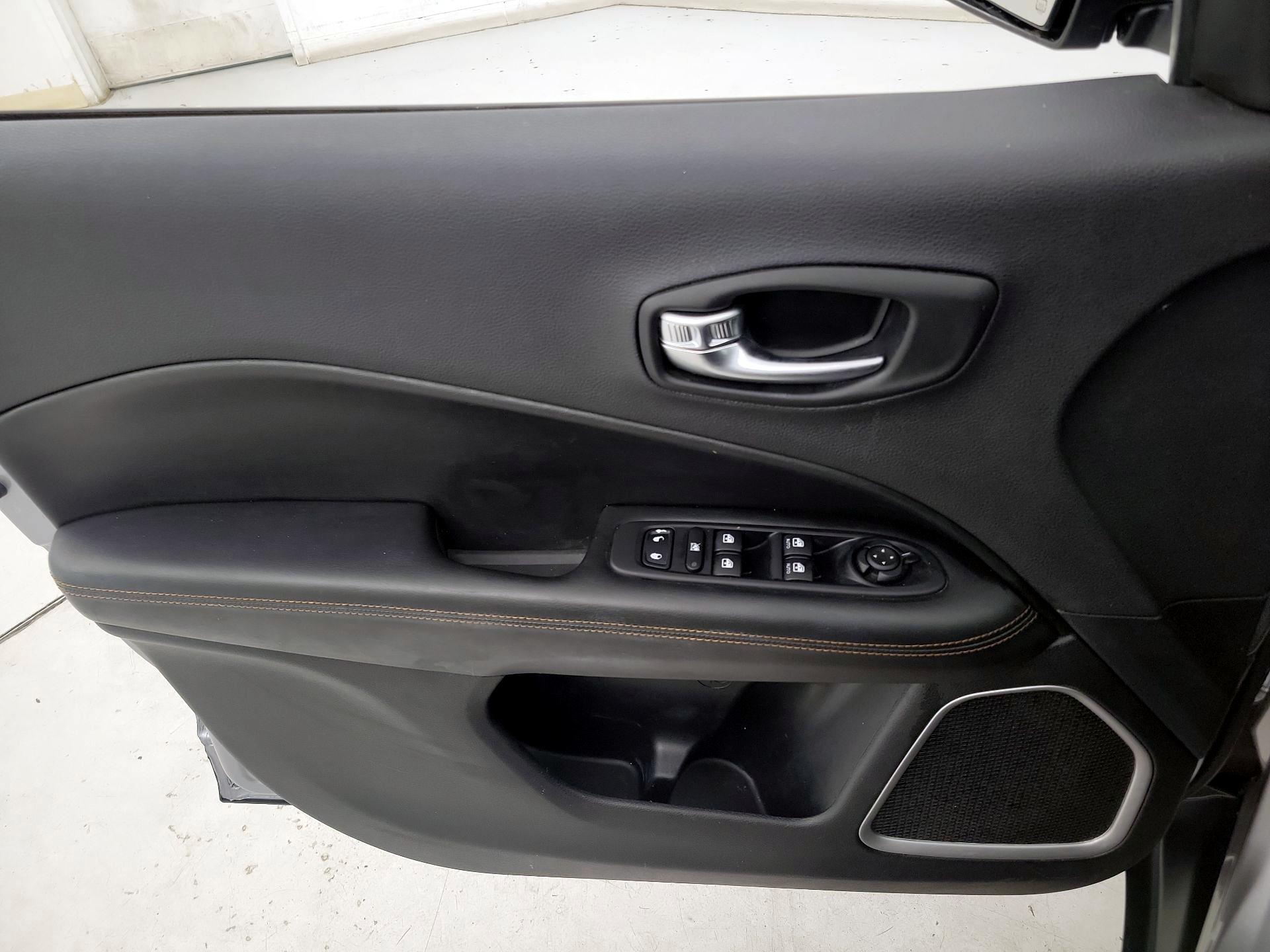 Thumbnail: 2019 Jeep Compass - 12