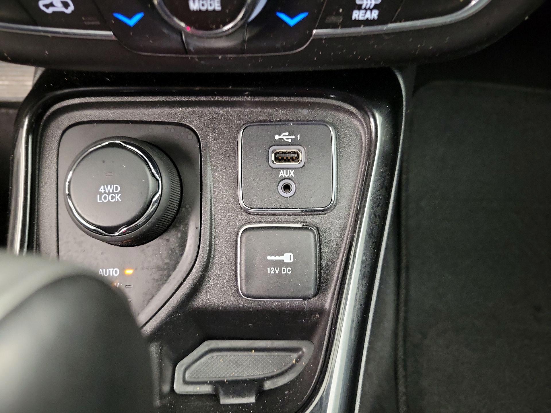 Thumbnail: 2019 Jeep Compass - 18