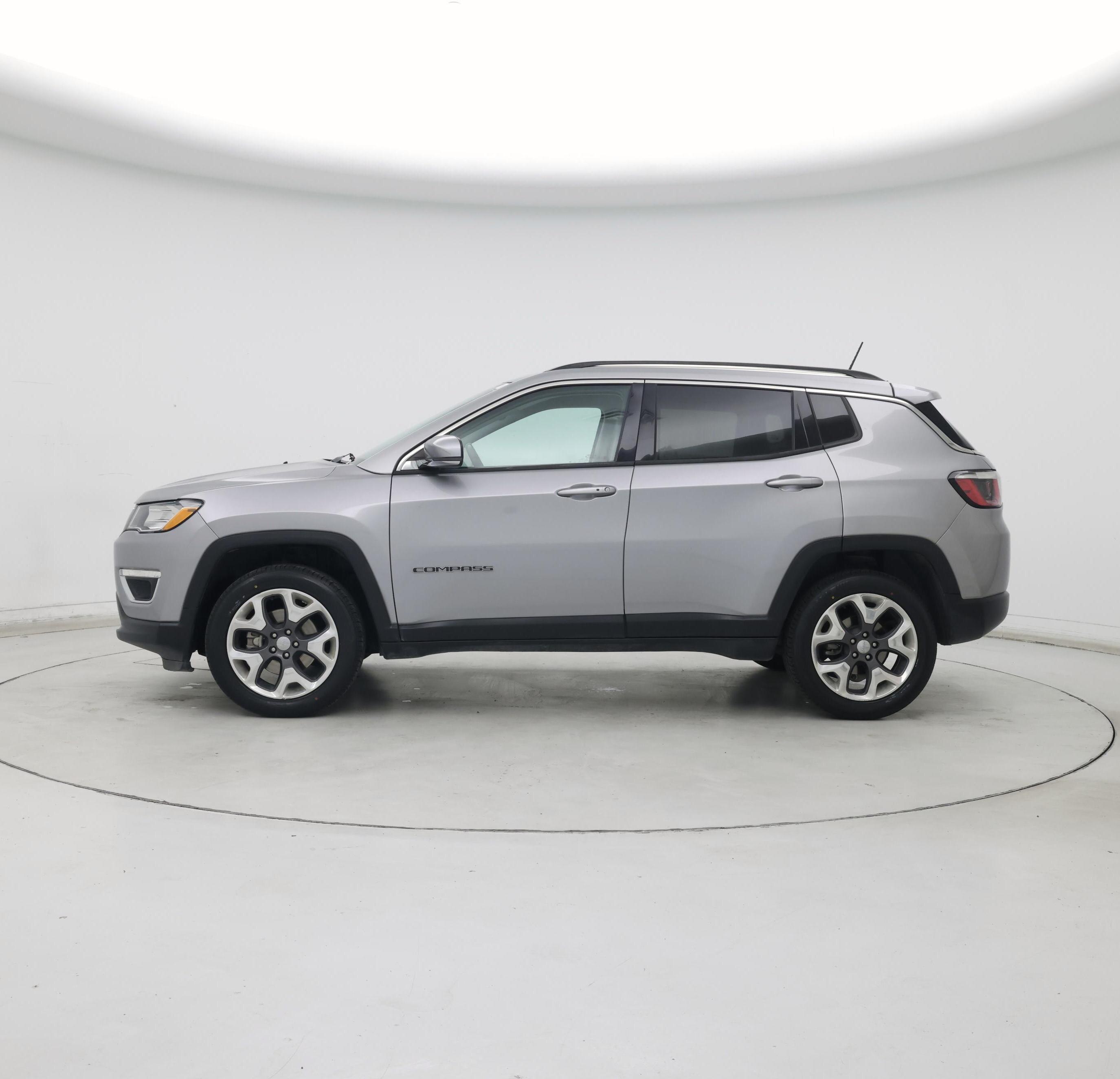 Thumbnail: 2019 Jeep Compass - 3