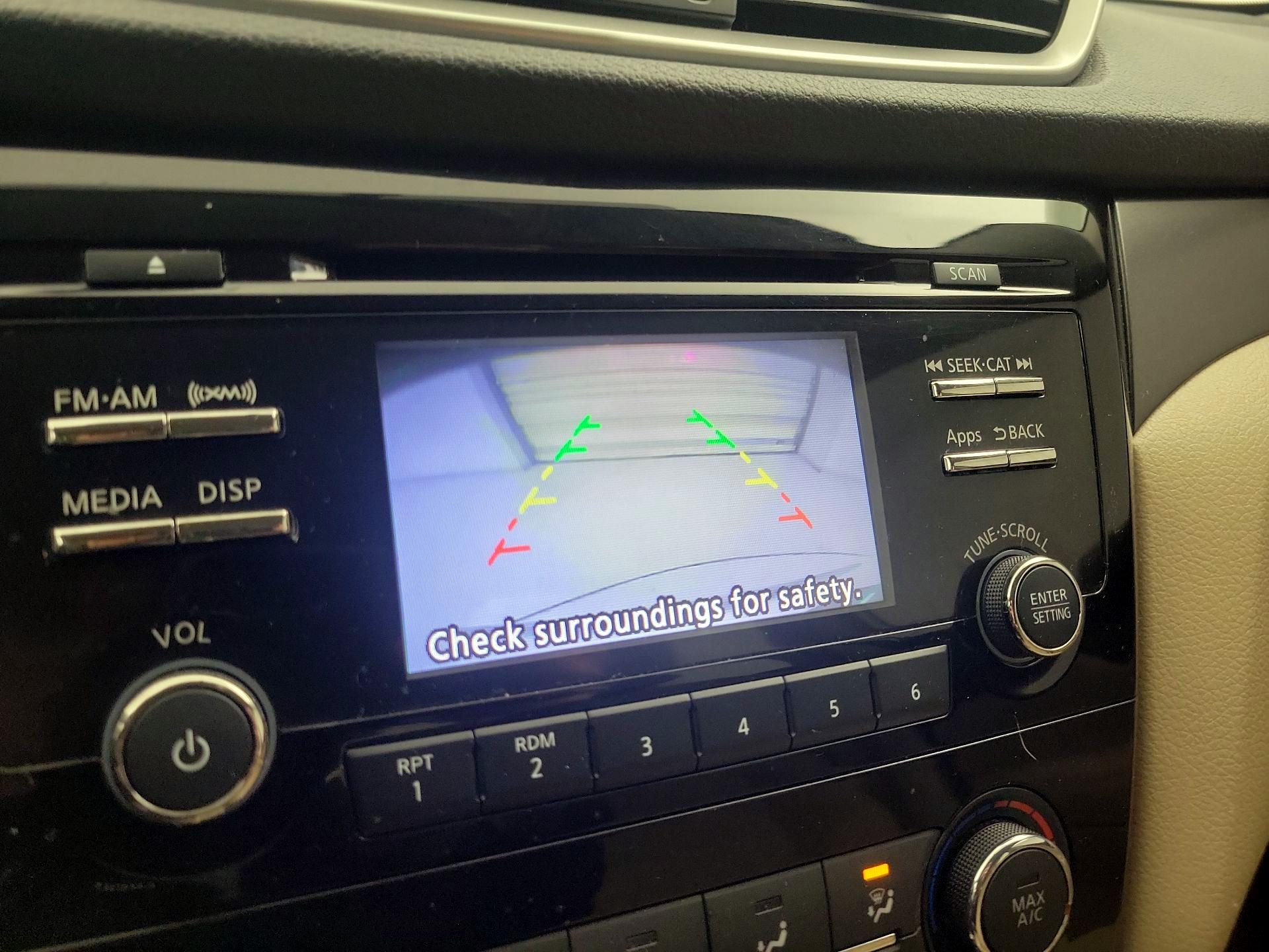 Thumbnail: 2016 Nissan Rogue - 14