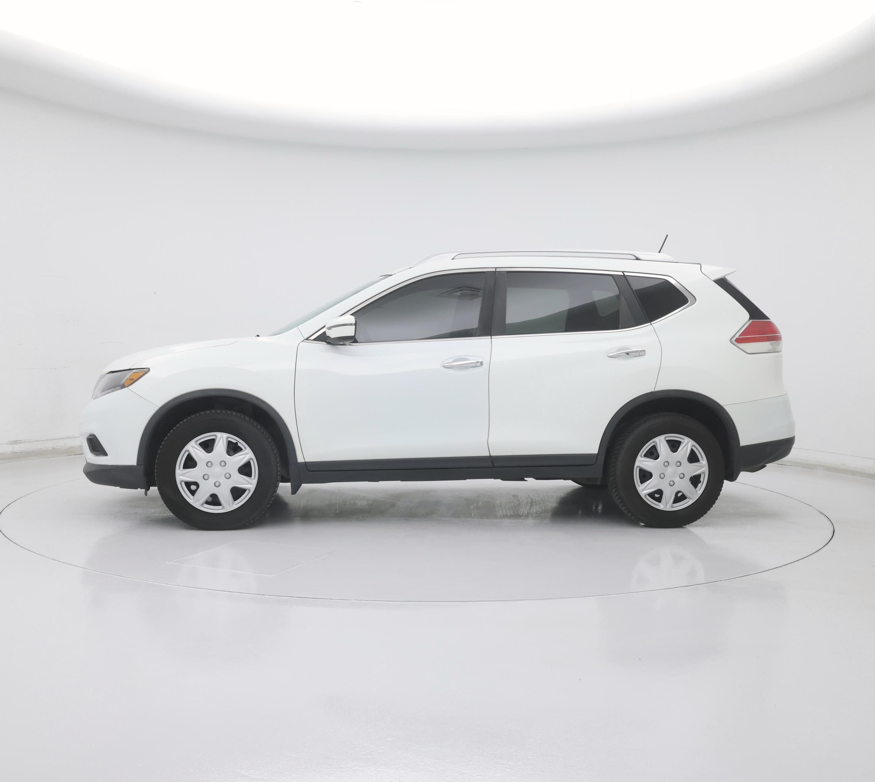 Thumbnail: 2016 Nissan Rogue - 3