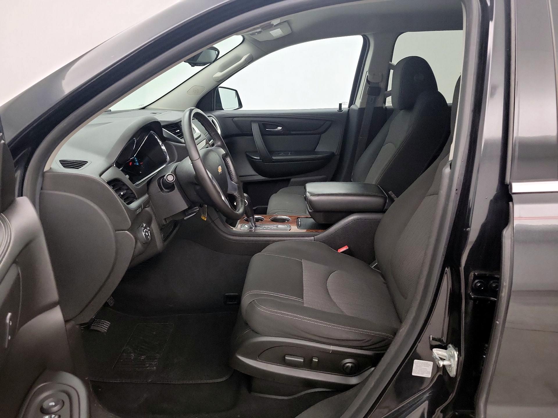 Thumbnail: 2014 Chevrolet Traverse - 11