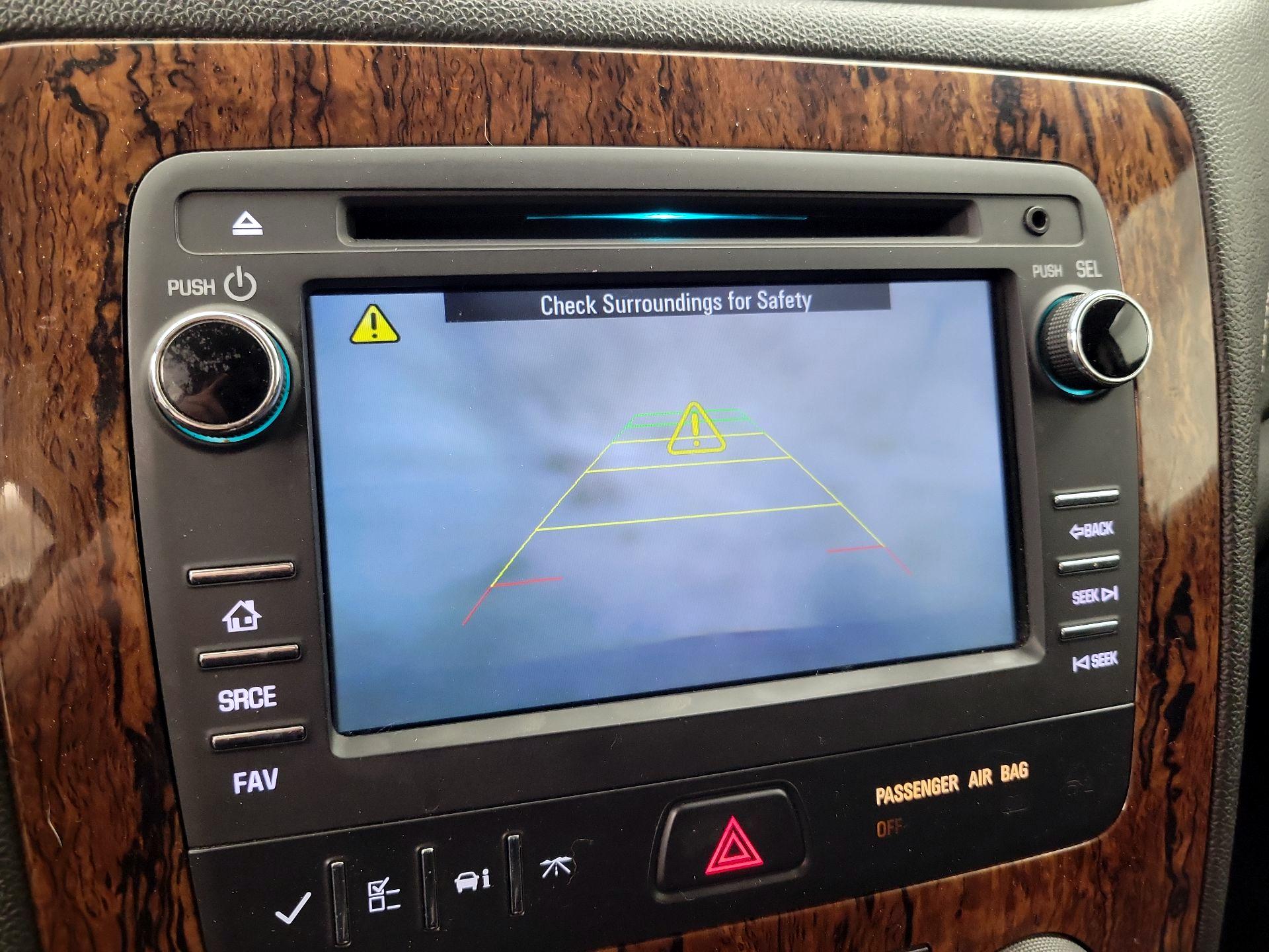 Thumbnail: 2014 Chevrolet Traverse - 14