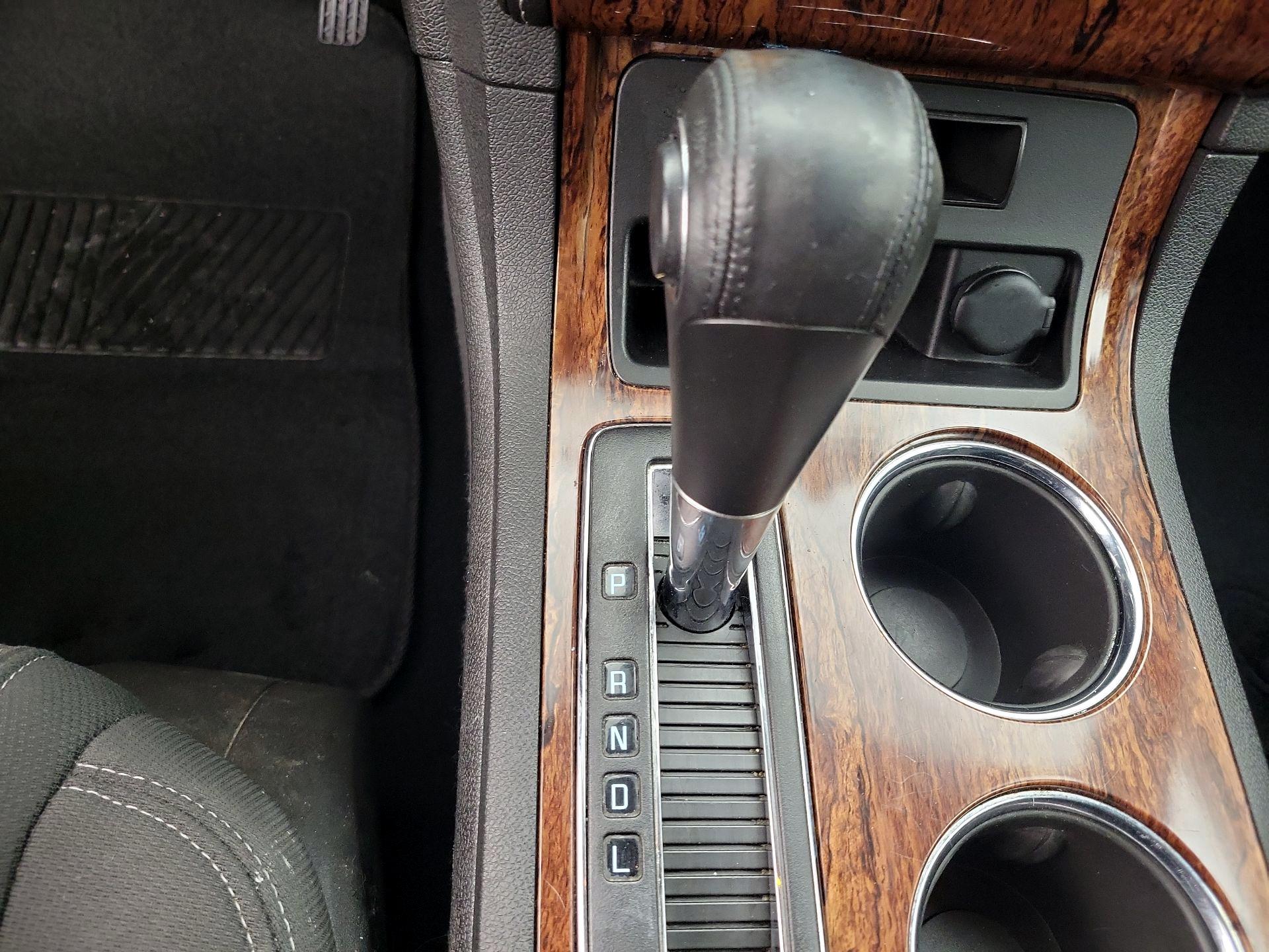 Thumbnail: 2014 Chevrolet Traverse - 17