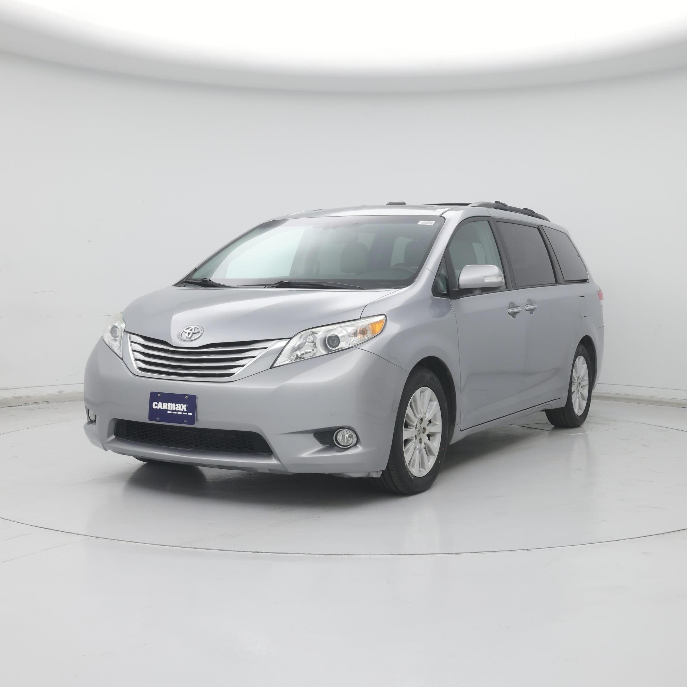 Thumbnail: 2014 Toyota Sienna - 4