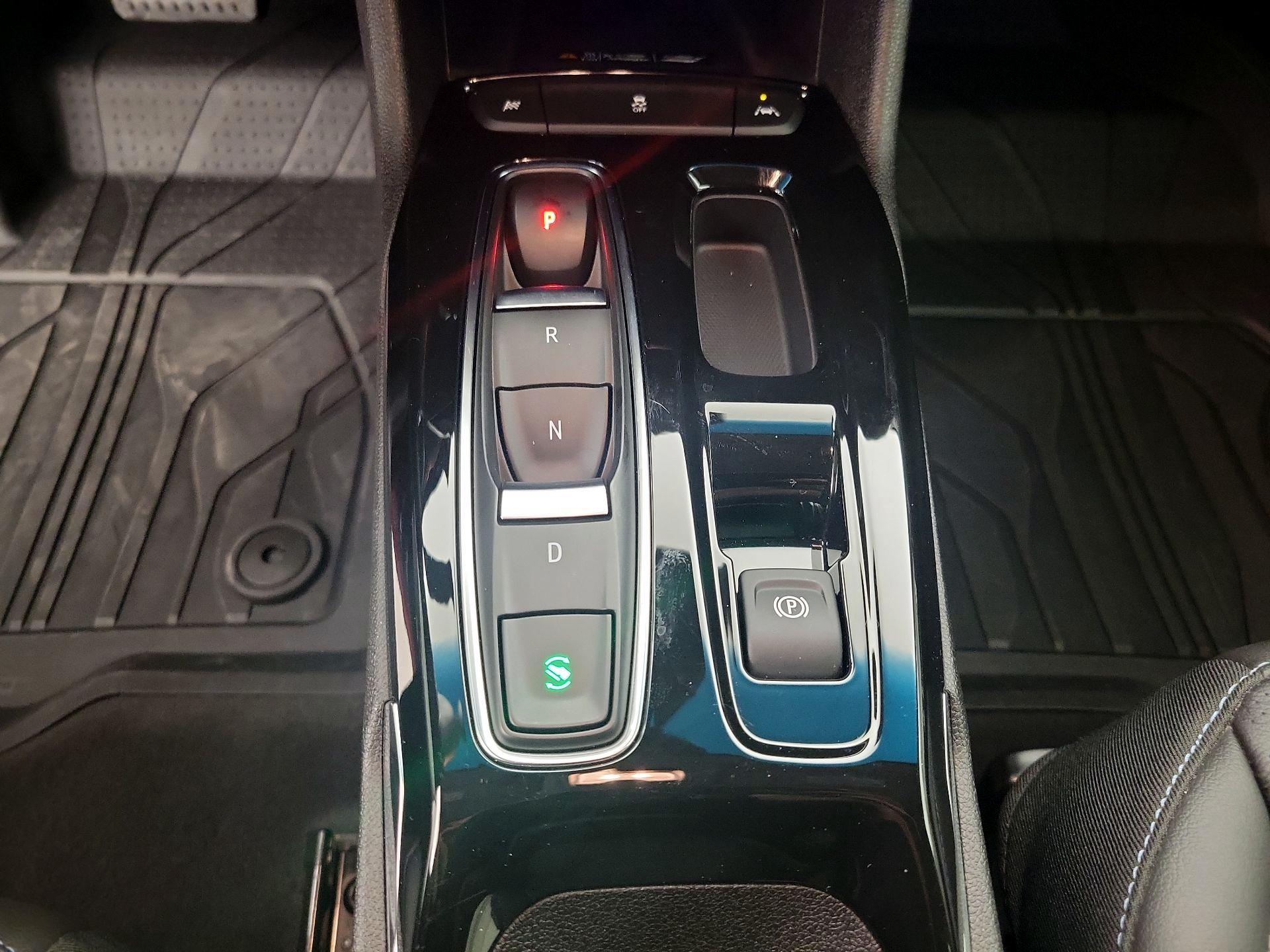 Thumbnail: 2023 Chevrolet Bolt EV - 17