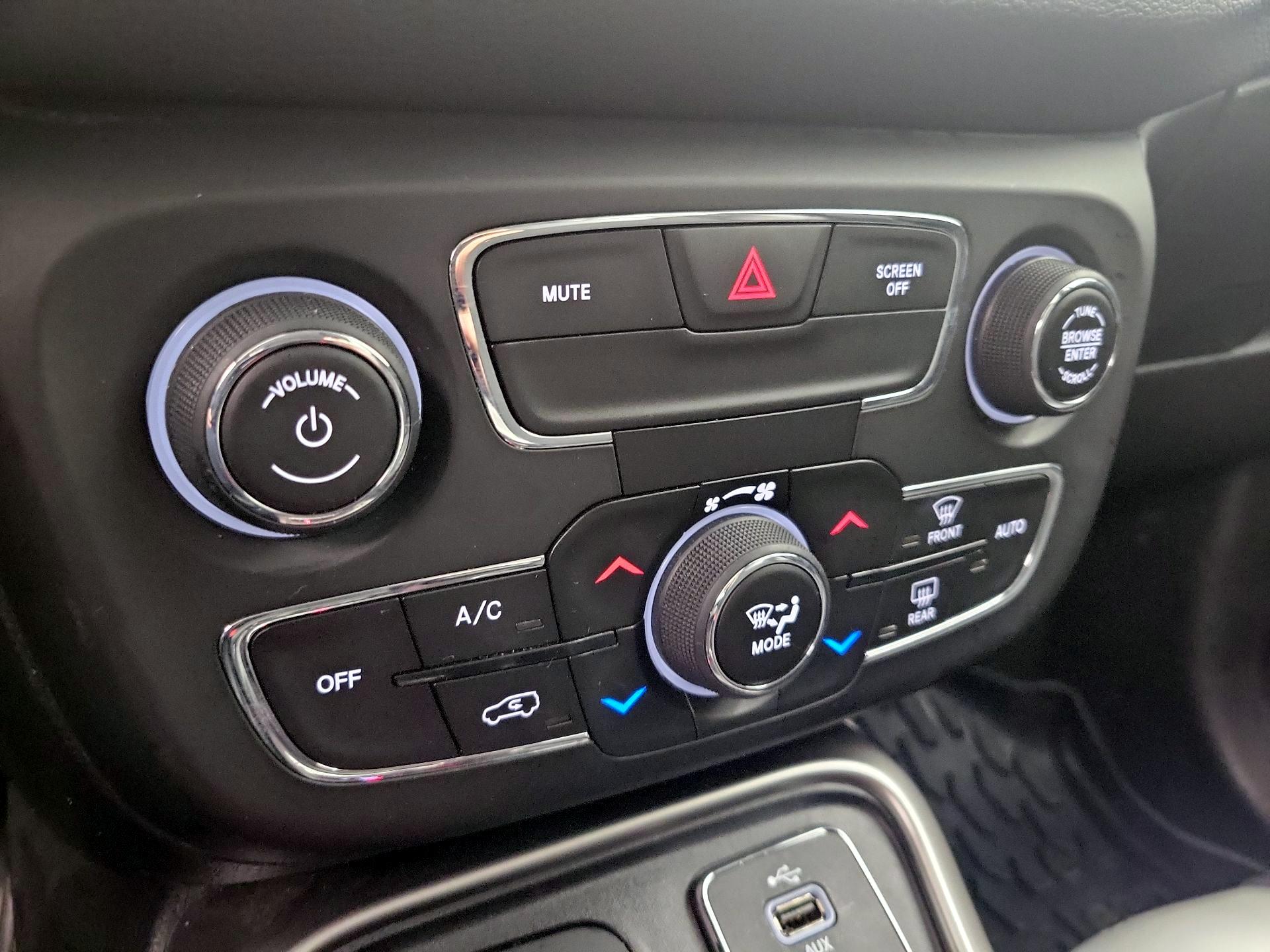 Thumbnail: 2018 Jeep Compass - 16