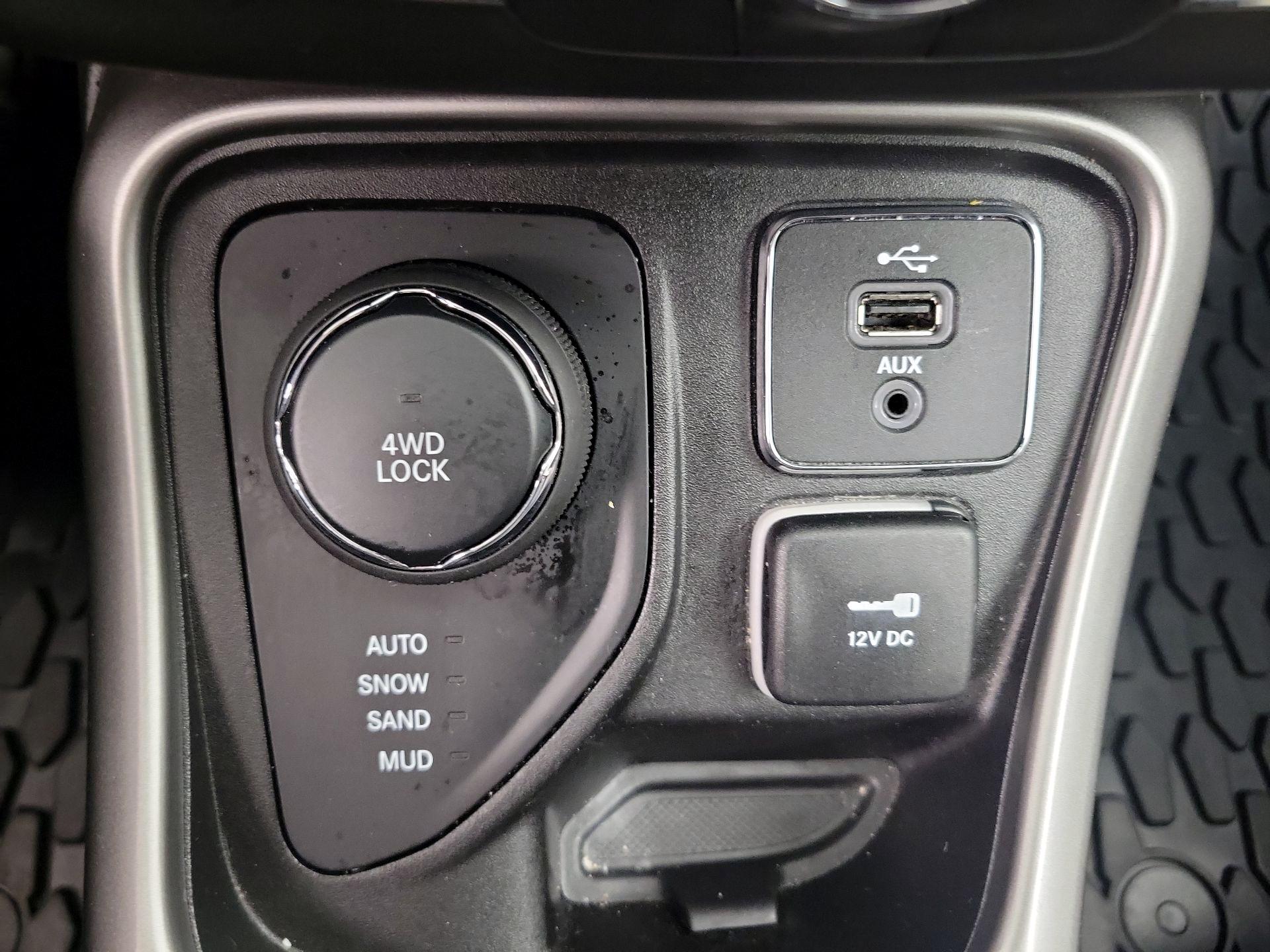 Thumbnail: 2018 Jeep Compass - 18