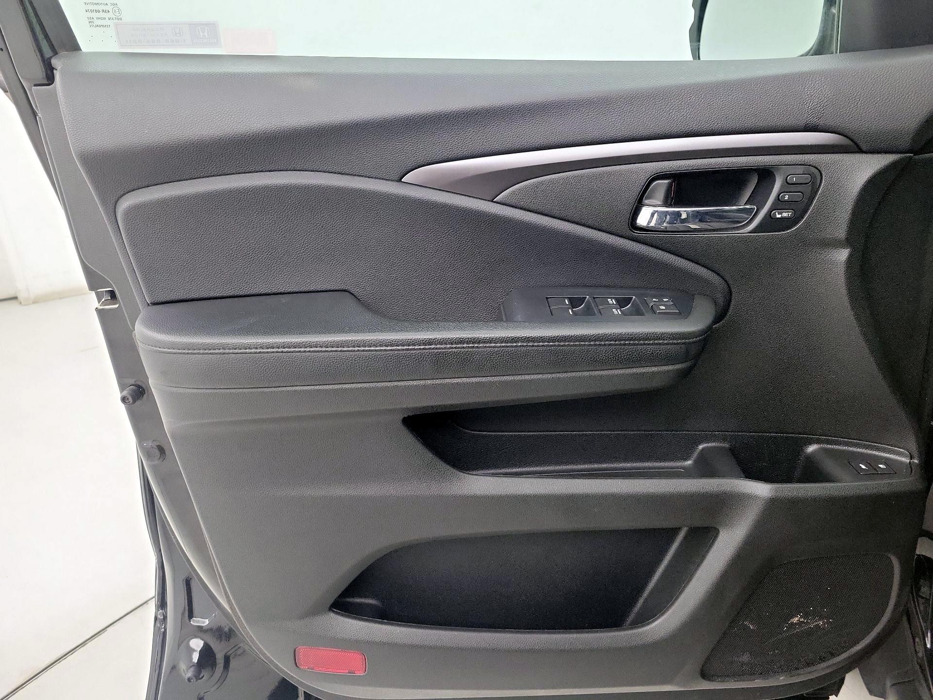 Thumbnail: 2022 Honda Pilot - 12