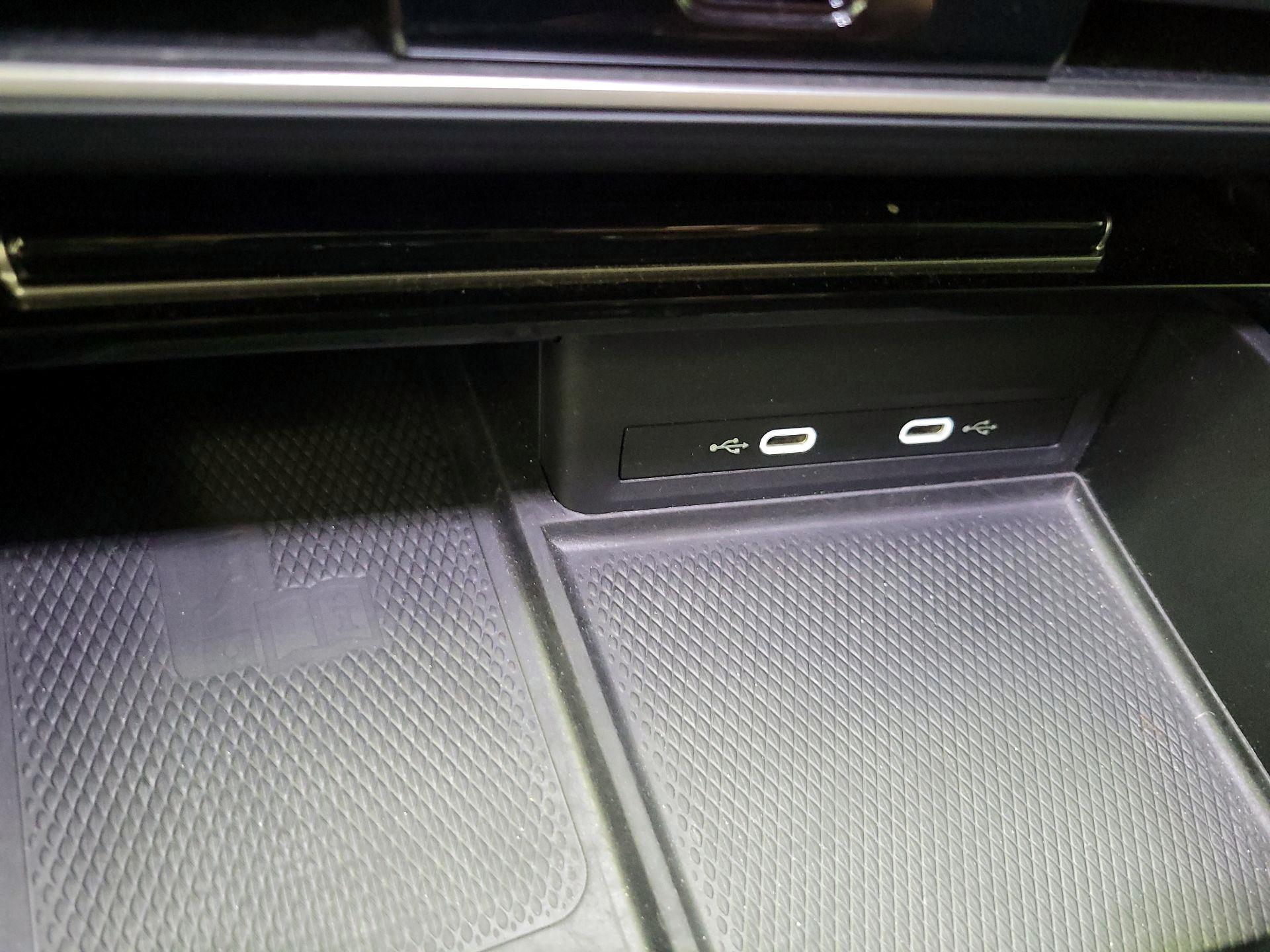 Thumbnail: 2024 Volkswagen Atlas - 18