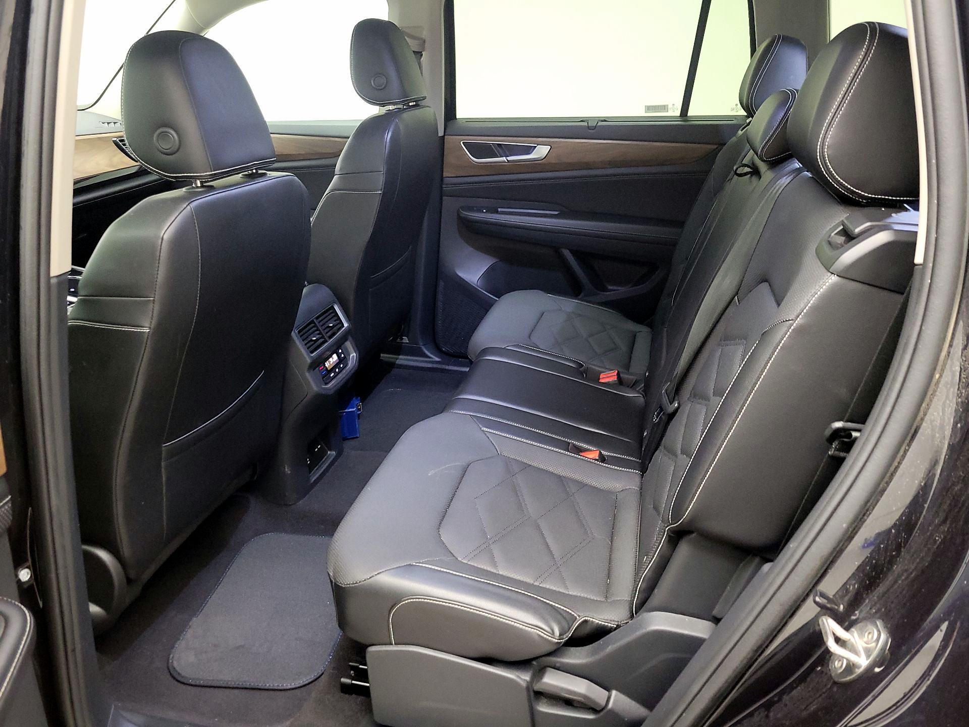 Thumbnail: 2024 Volkswagen Atlas - 19