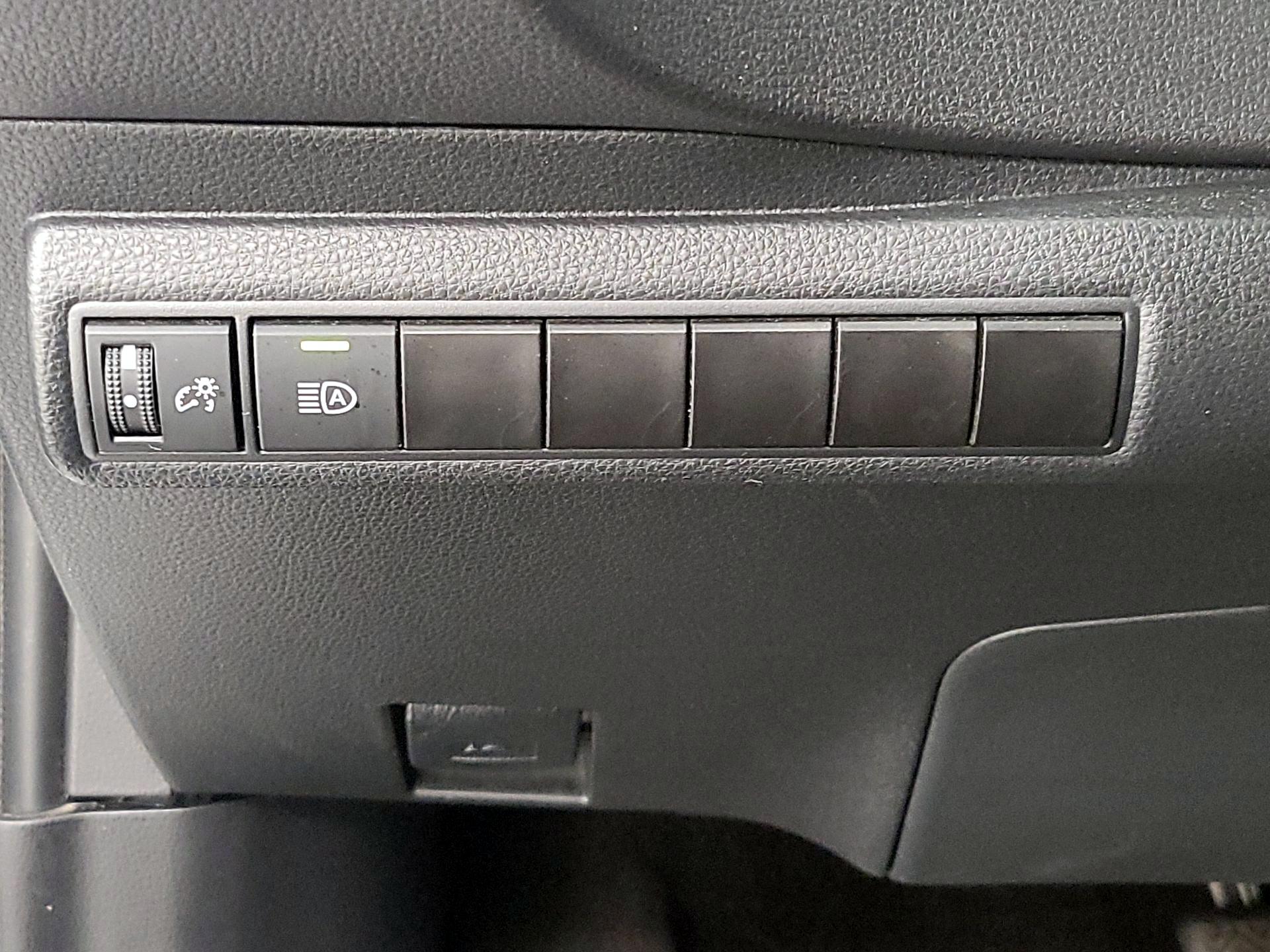 Thumbnail: 2024 Toyota Corolla - 13