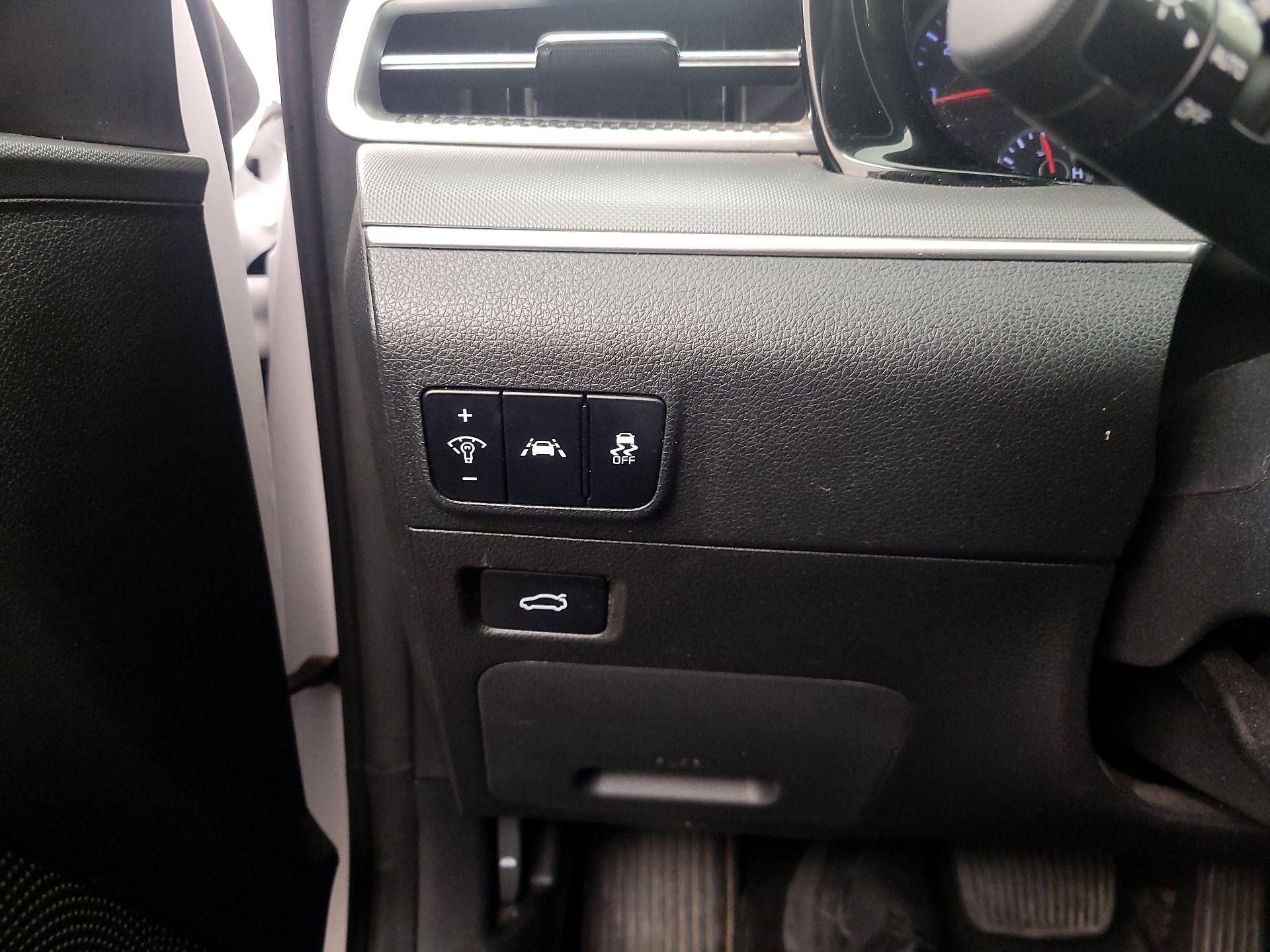 Thumbnail: 2023 Kia K5 - 11