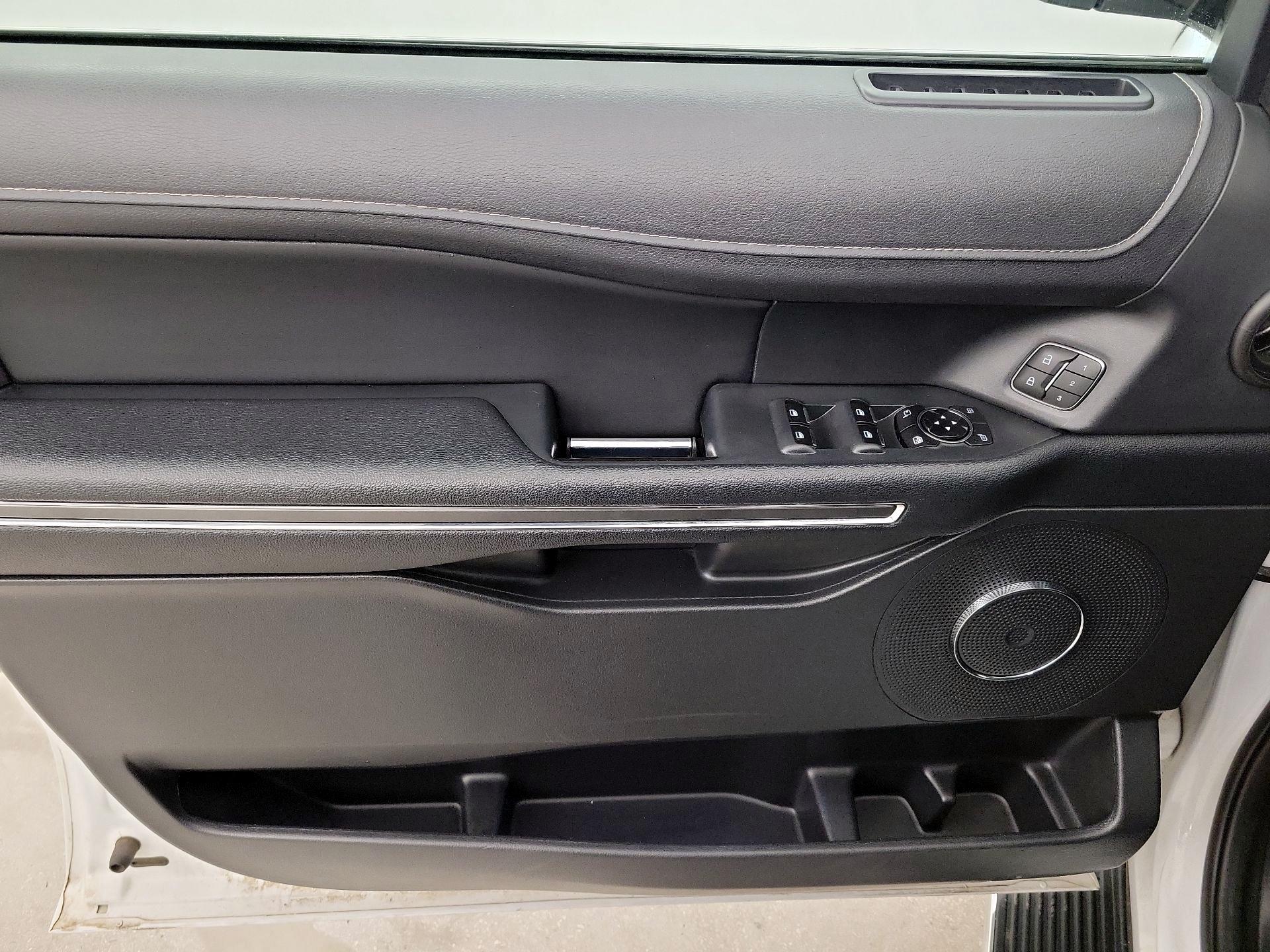 Thumbnail: 2023 Ford Expedition - 12