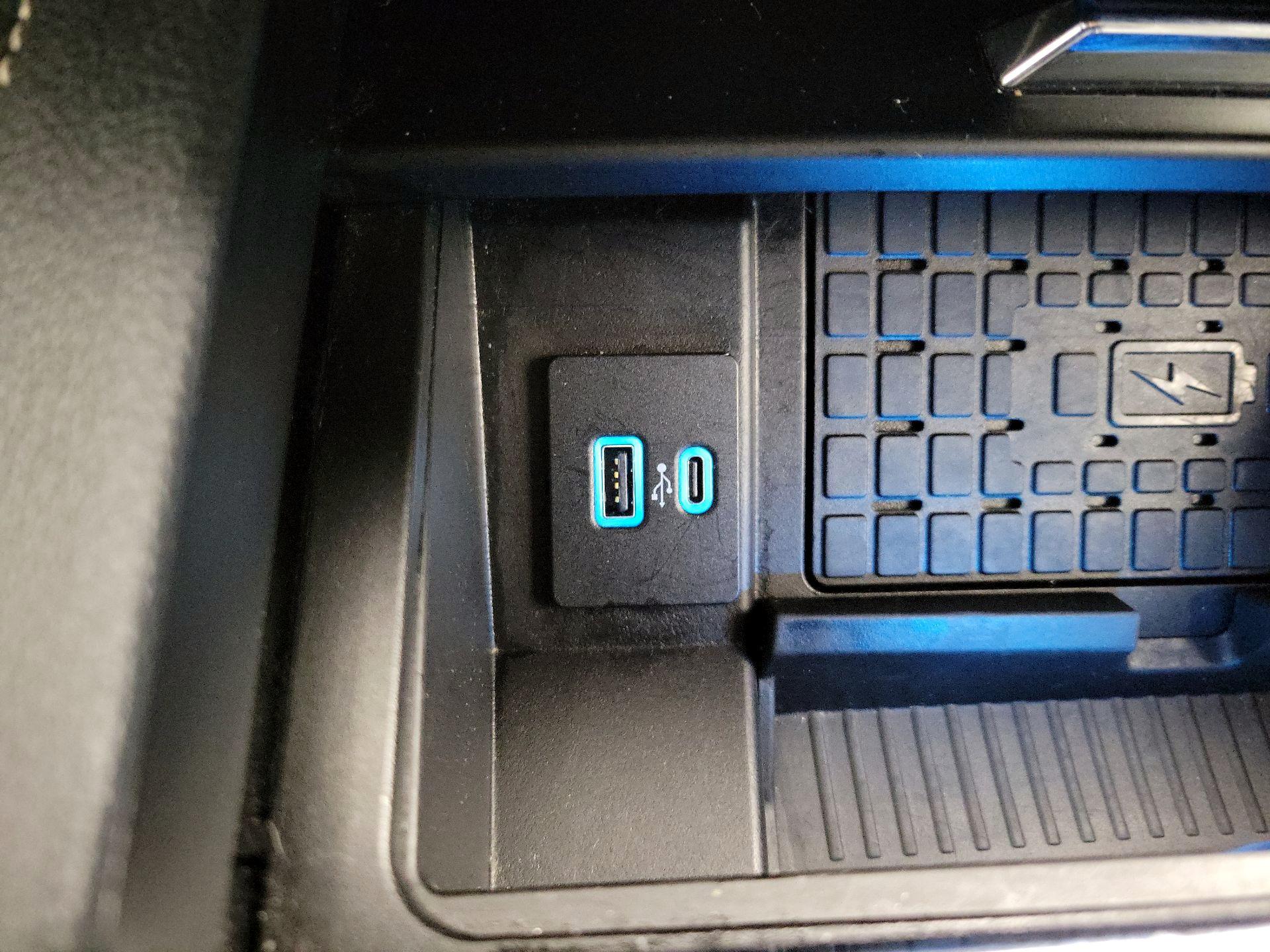 Thumbnail: 2023 Ford Expedition - 19