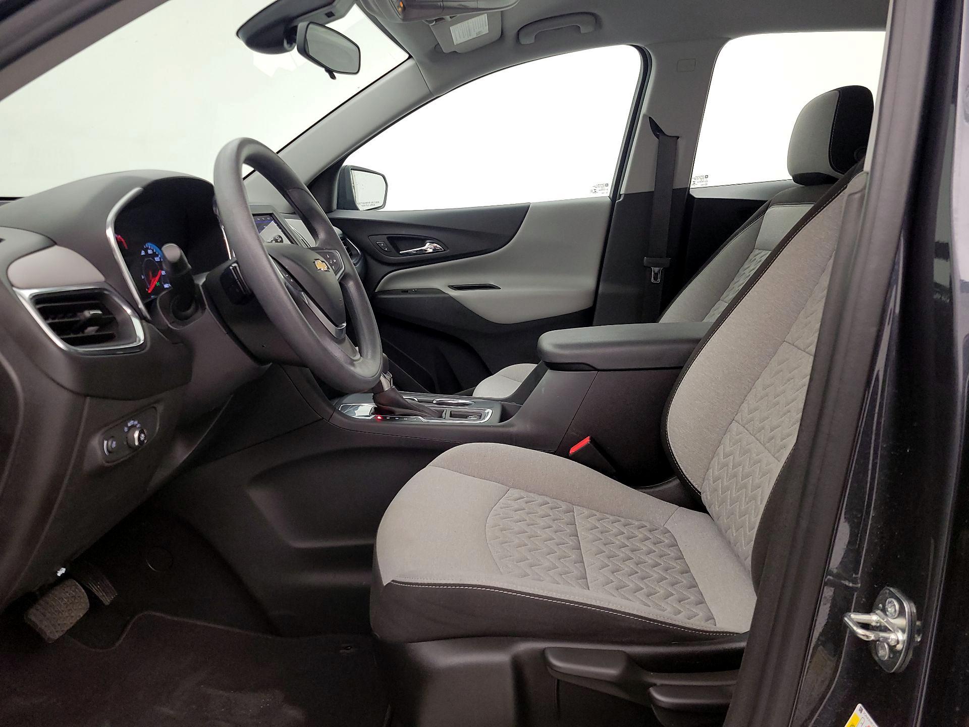 Thumbnail: 2022 Chevrolet Equinox - 9