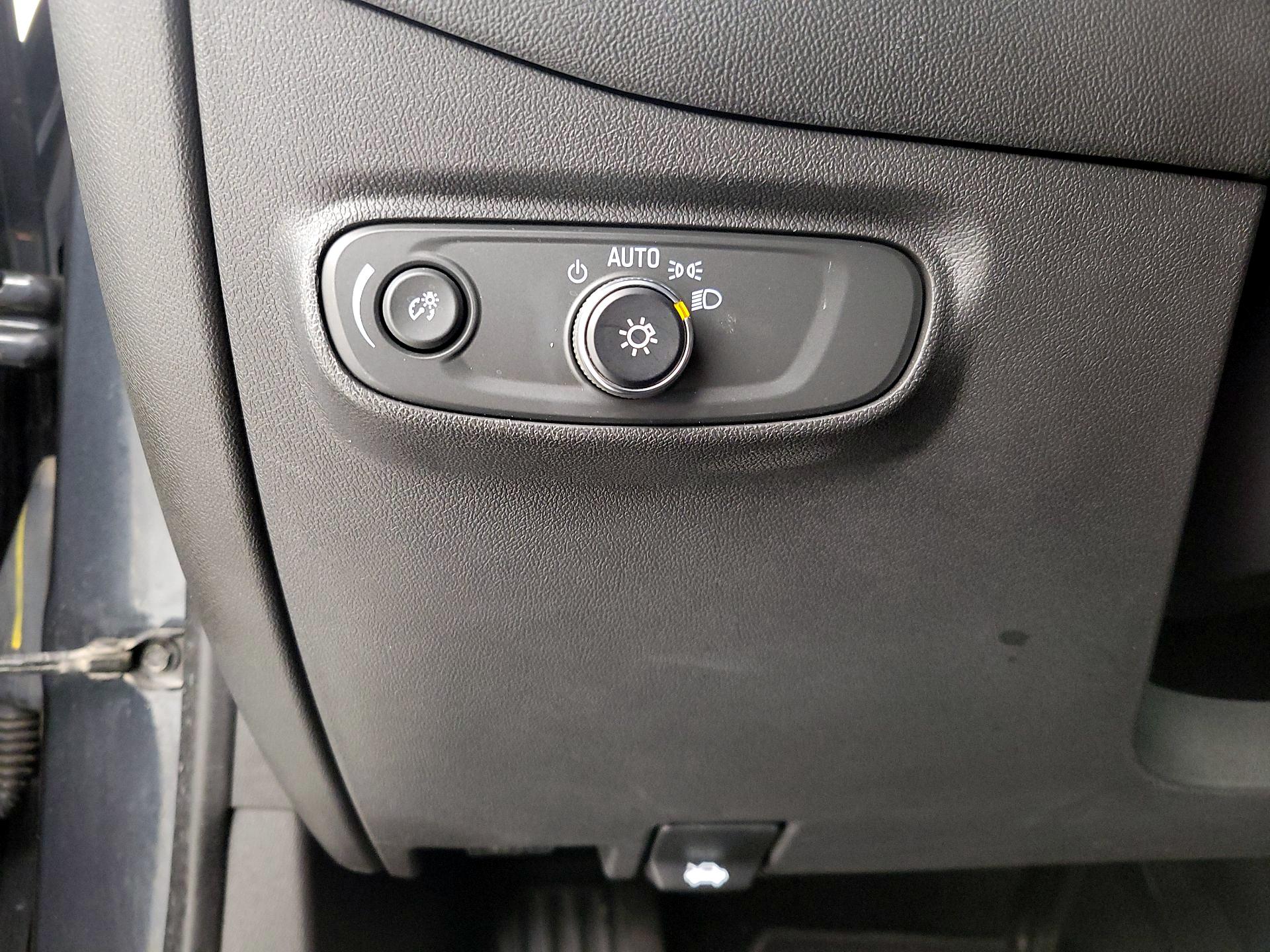 Thumbnail: 2022 Chevrolet Equinox - 11