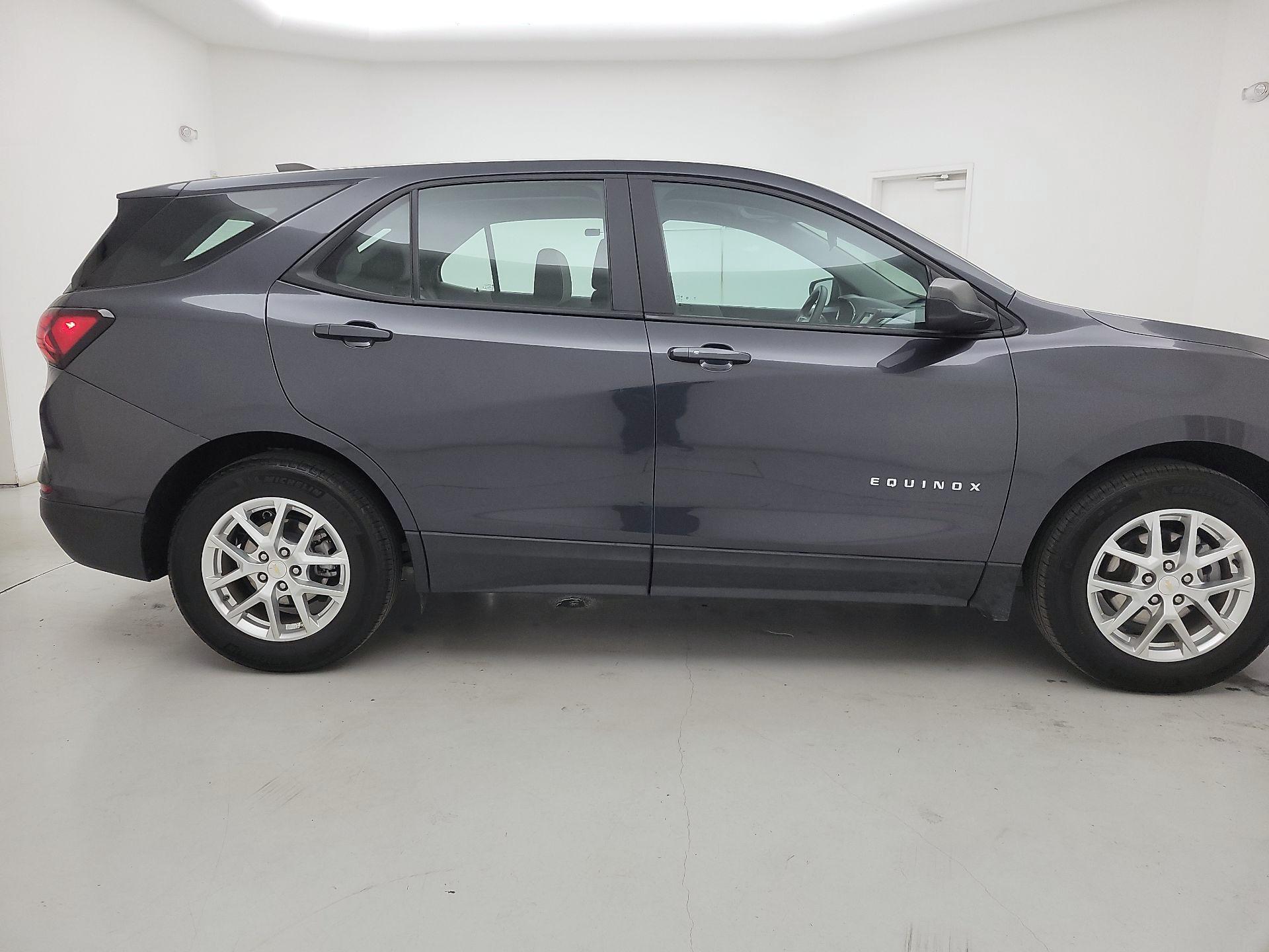 Thumbnail: 2022 Chevrolet Equinox - 4