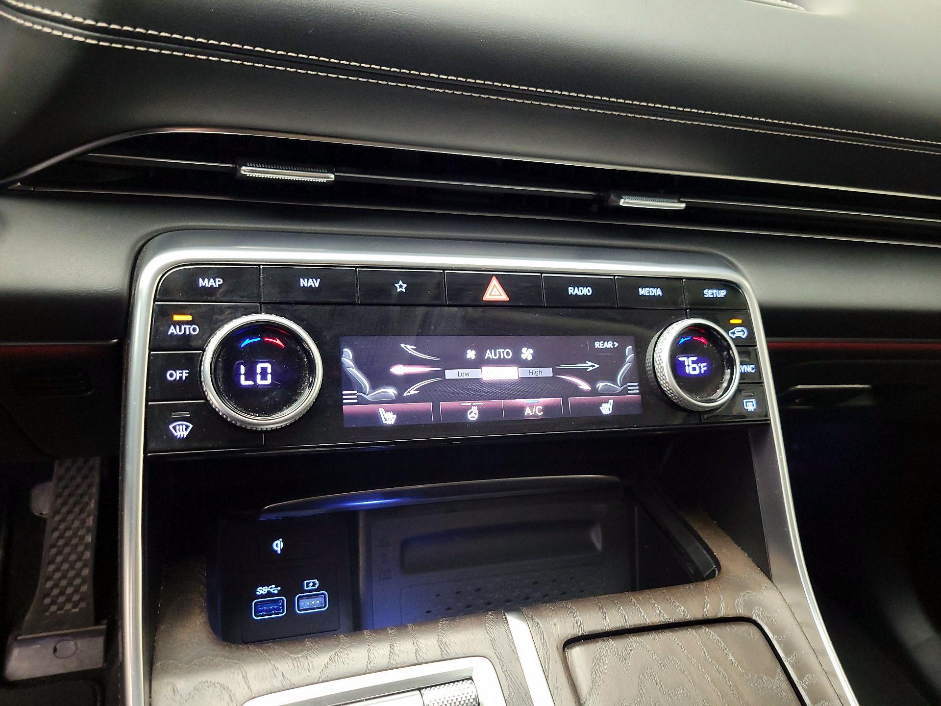 Thumbnail: 2024 Genesis GV80 - 17