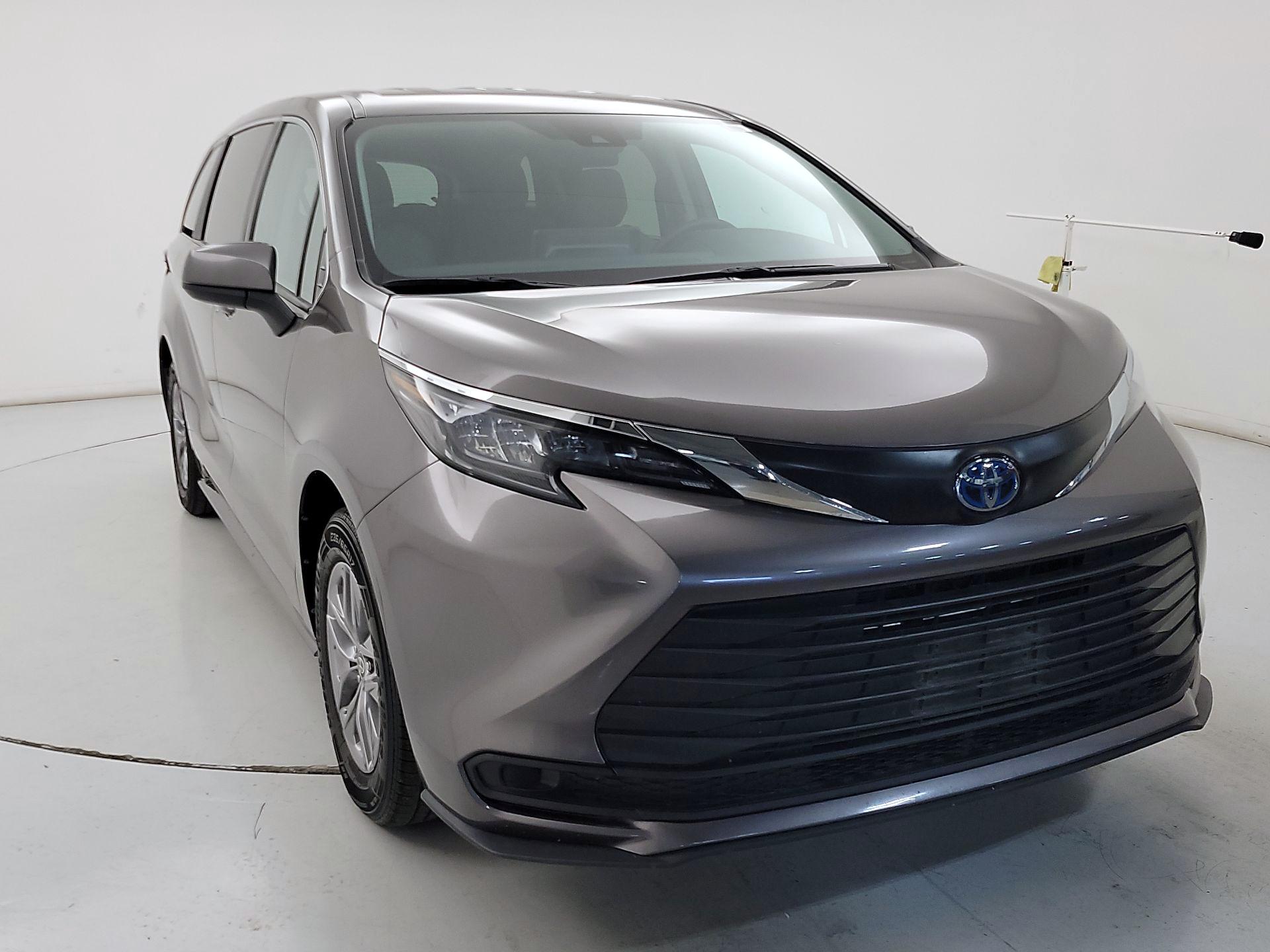 Thumbnail: 2024 Toyota Sienna - 1