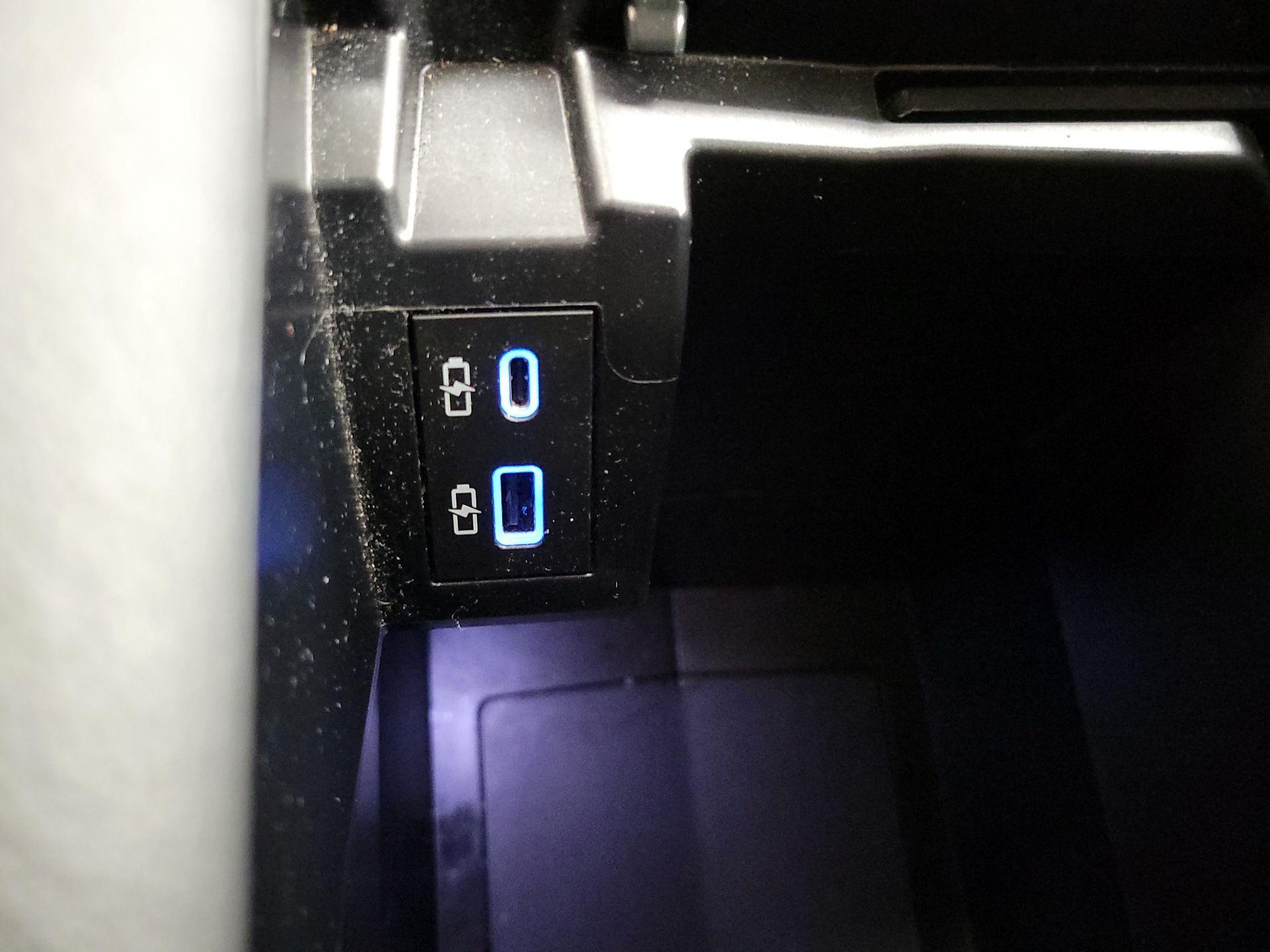 Thumbnail: 2024 Toyota Sienna - 16