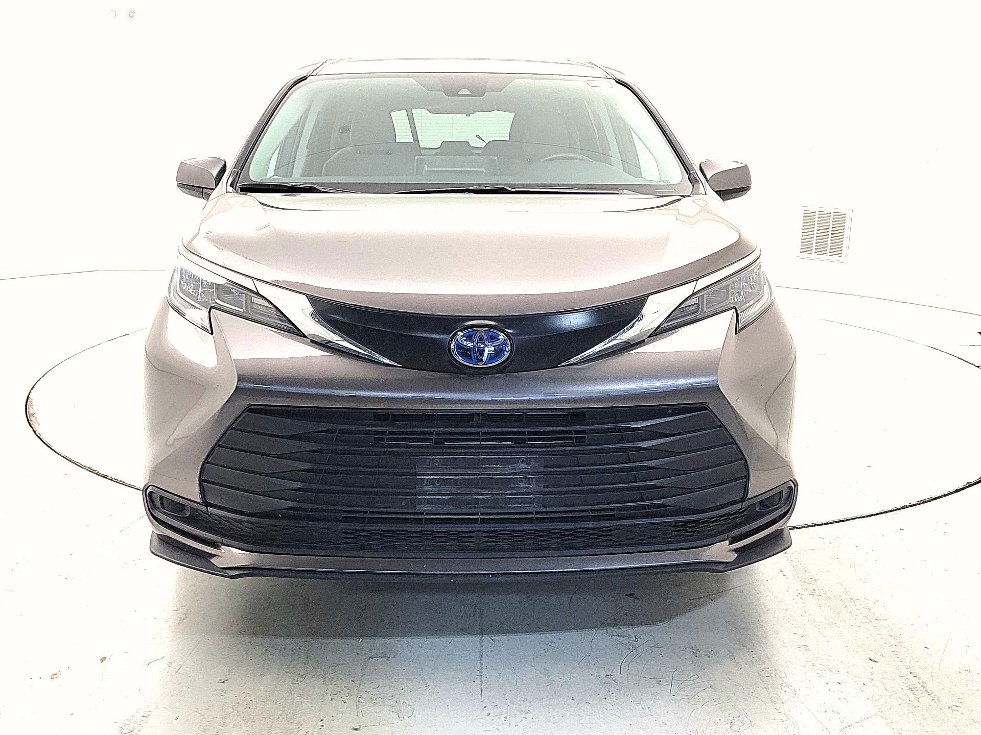 Thumbnail: 2024 Toyota Sienna - 2