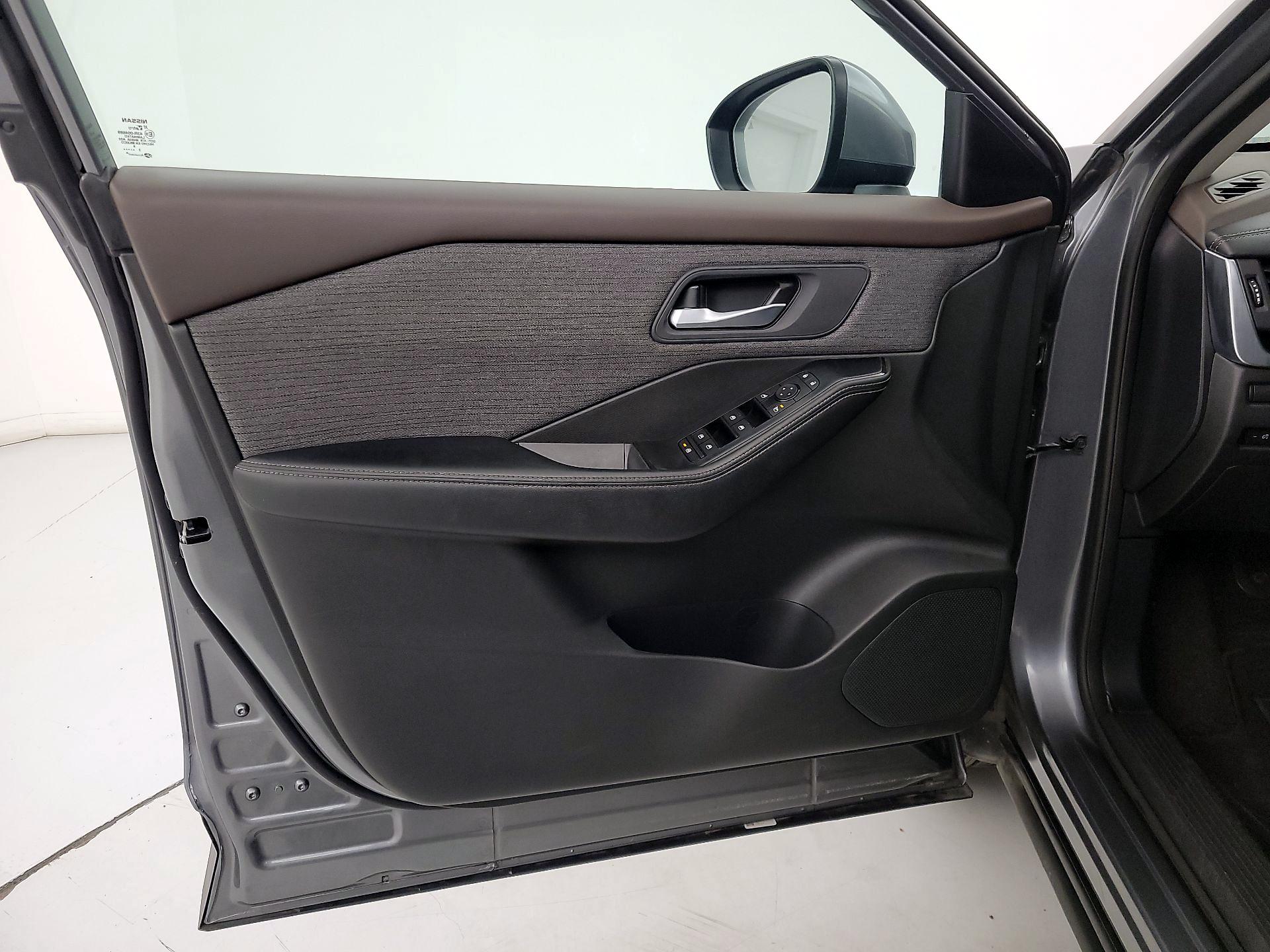 Thumbnail: 2023 Nissan Rogue - 12