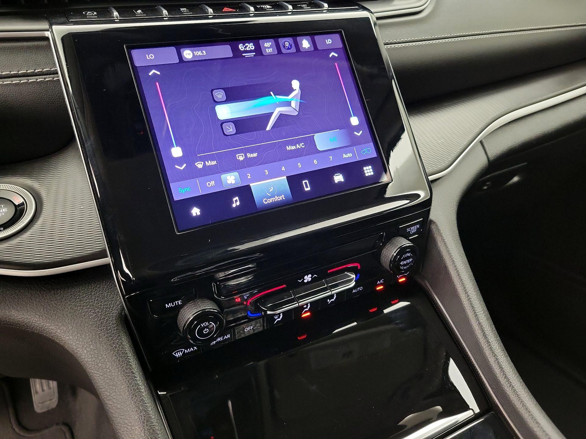 Thumbnail: 2023 Jeep Grand Cherokee - 16