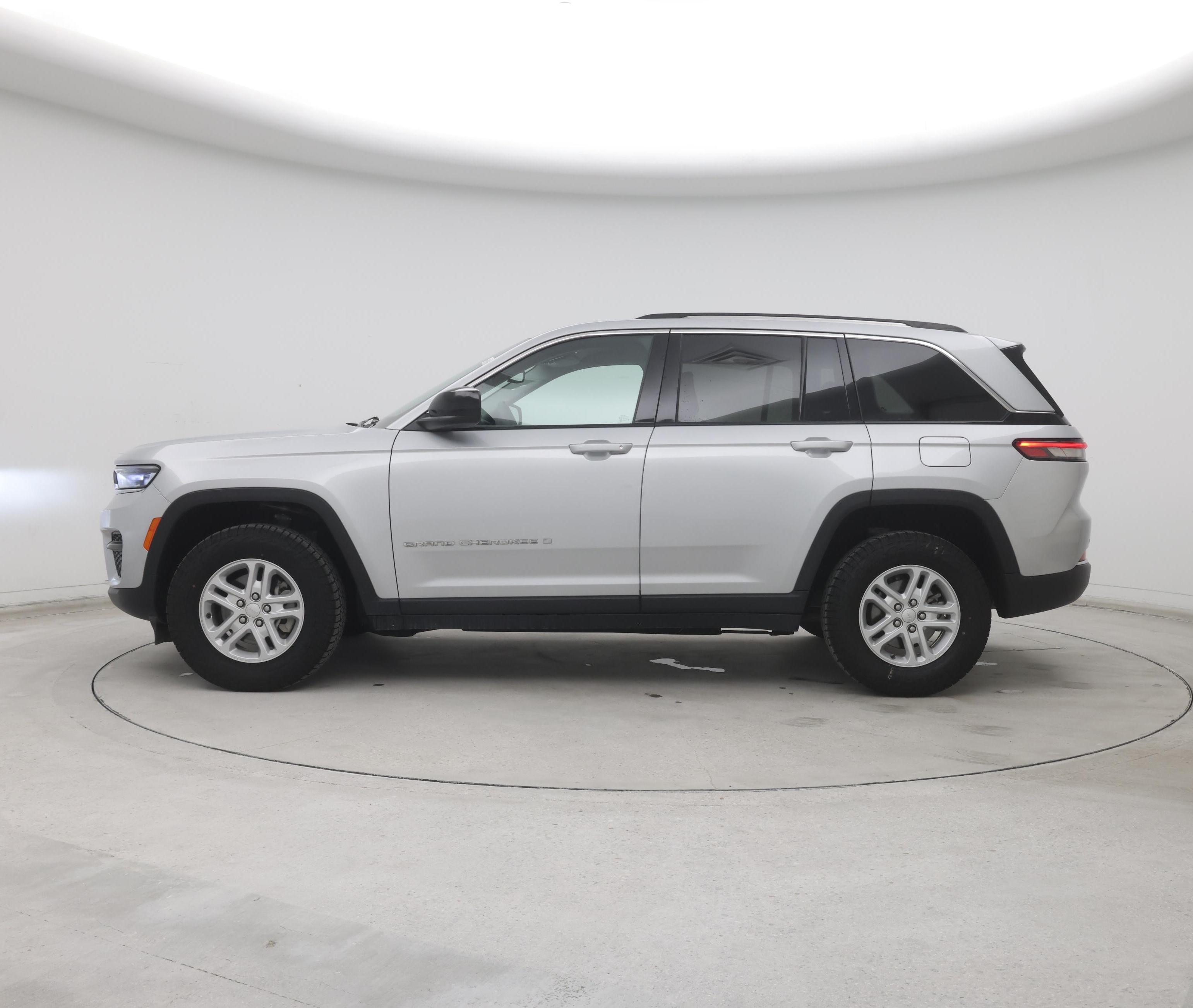 Thumbnail: 2023 Jeep Grand Cherokee - 3