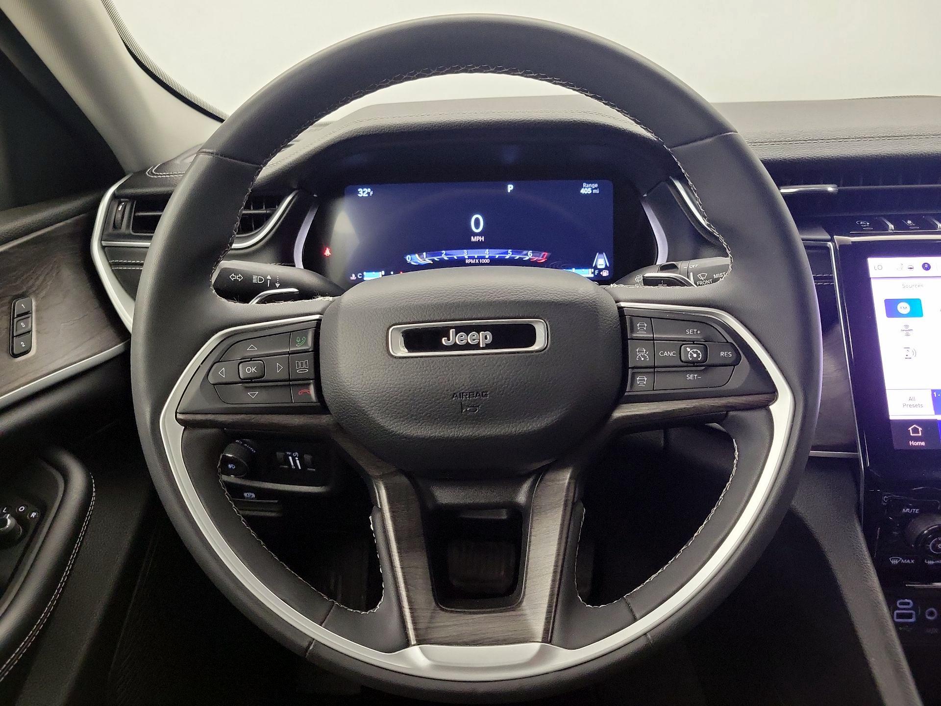 Thumbnail: 2024 Jeep Grand Cherokee - 10