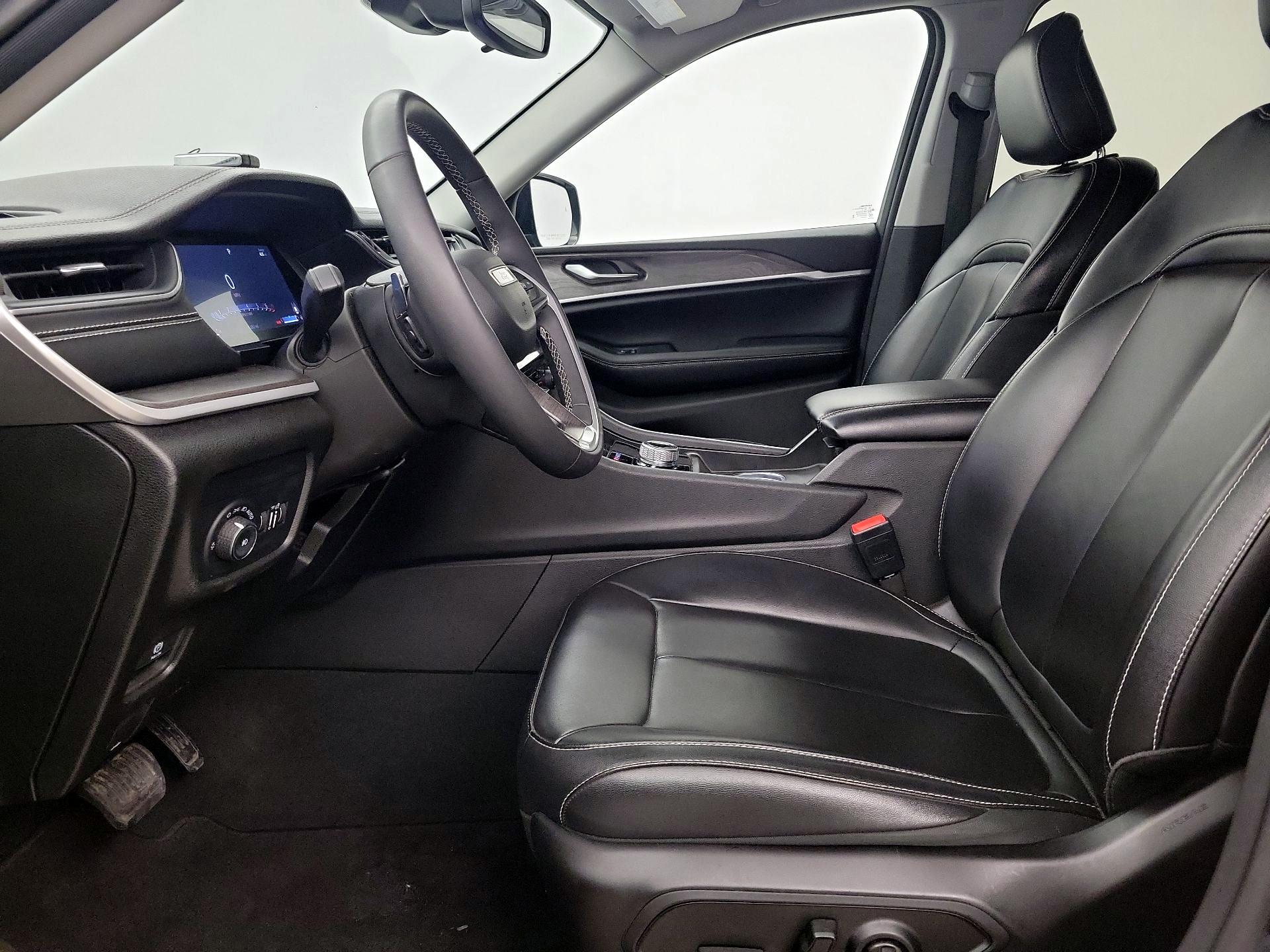 Thumbnail: 2024 Jeep Grand Cherokee - 11