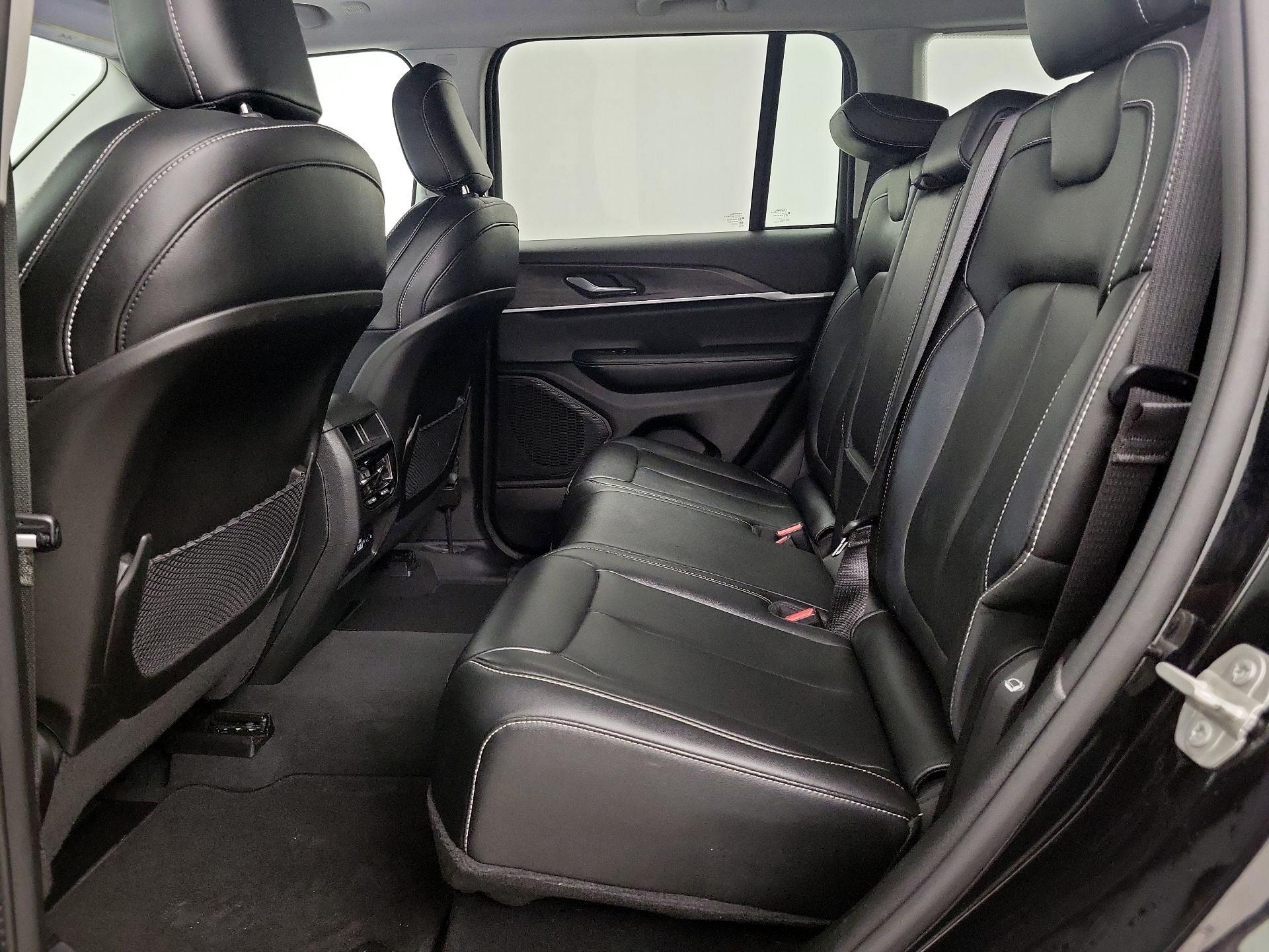 Thumbnail: 2024 Jeep Grand Cherokee - 19