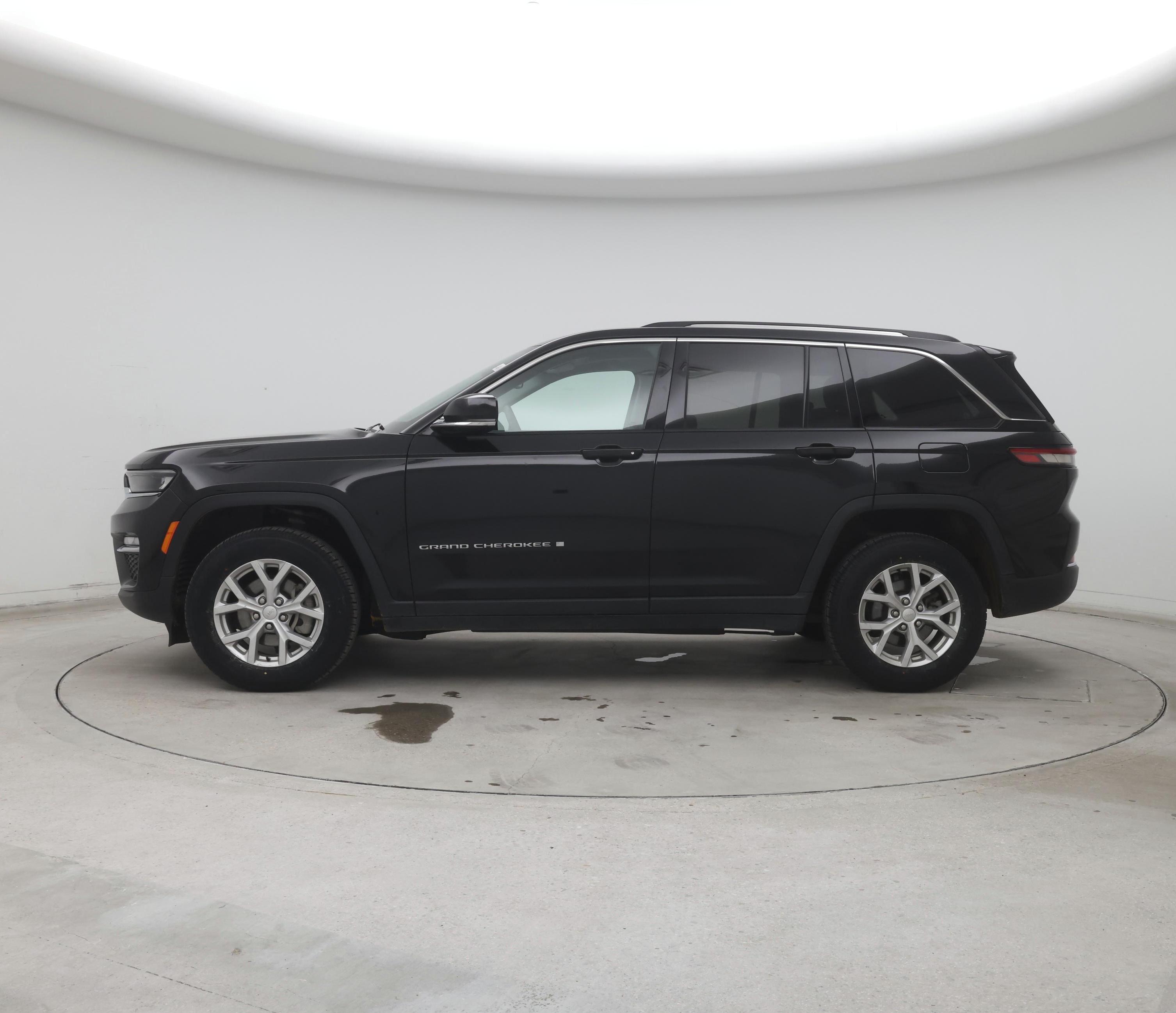 Thumbnail: 2024 Jeep Grand Cherokee - 3