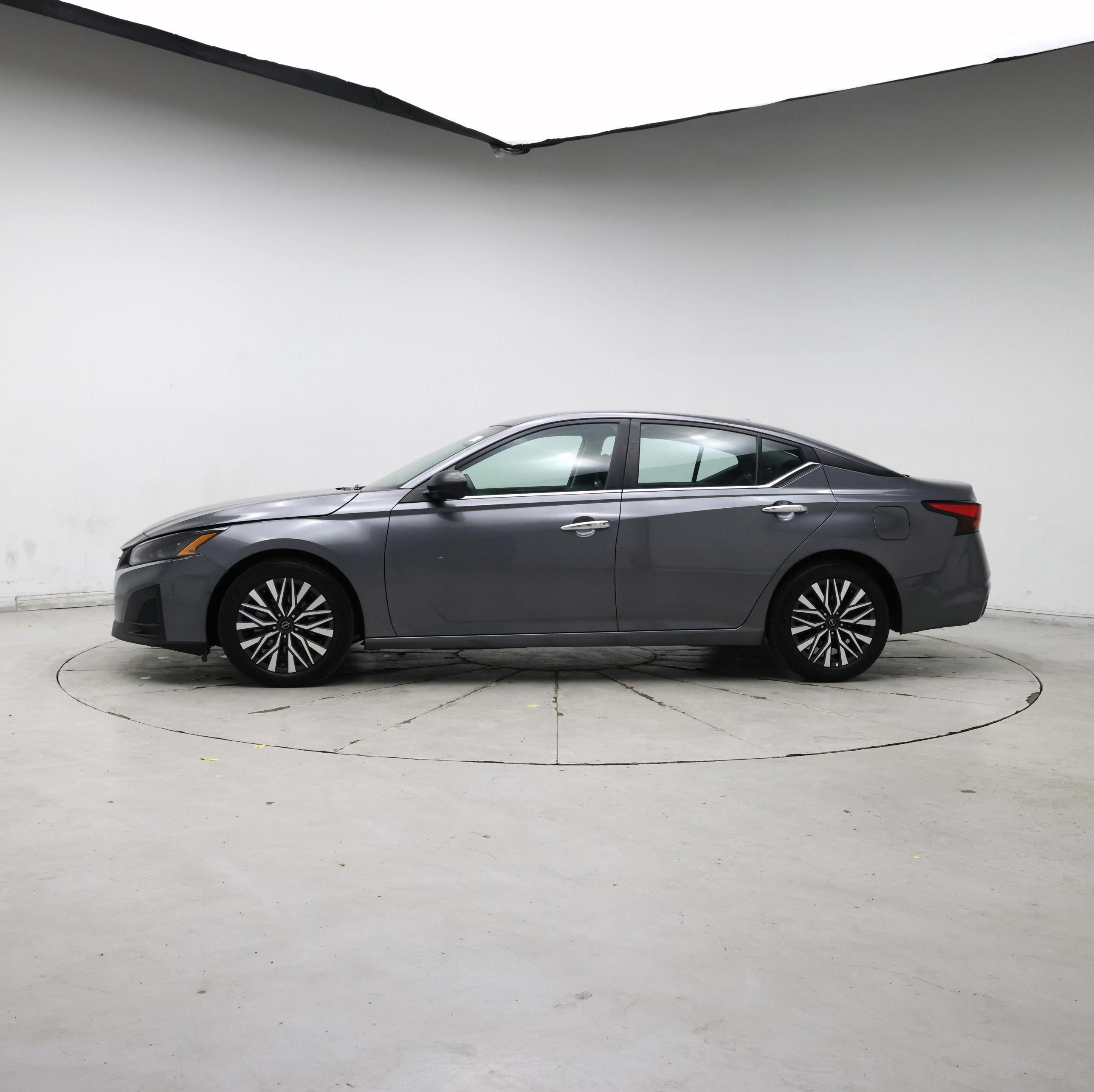 Thumbnail: 2024 Nissan Altima - 3