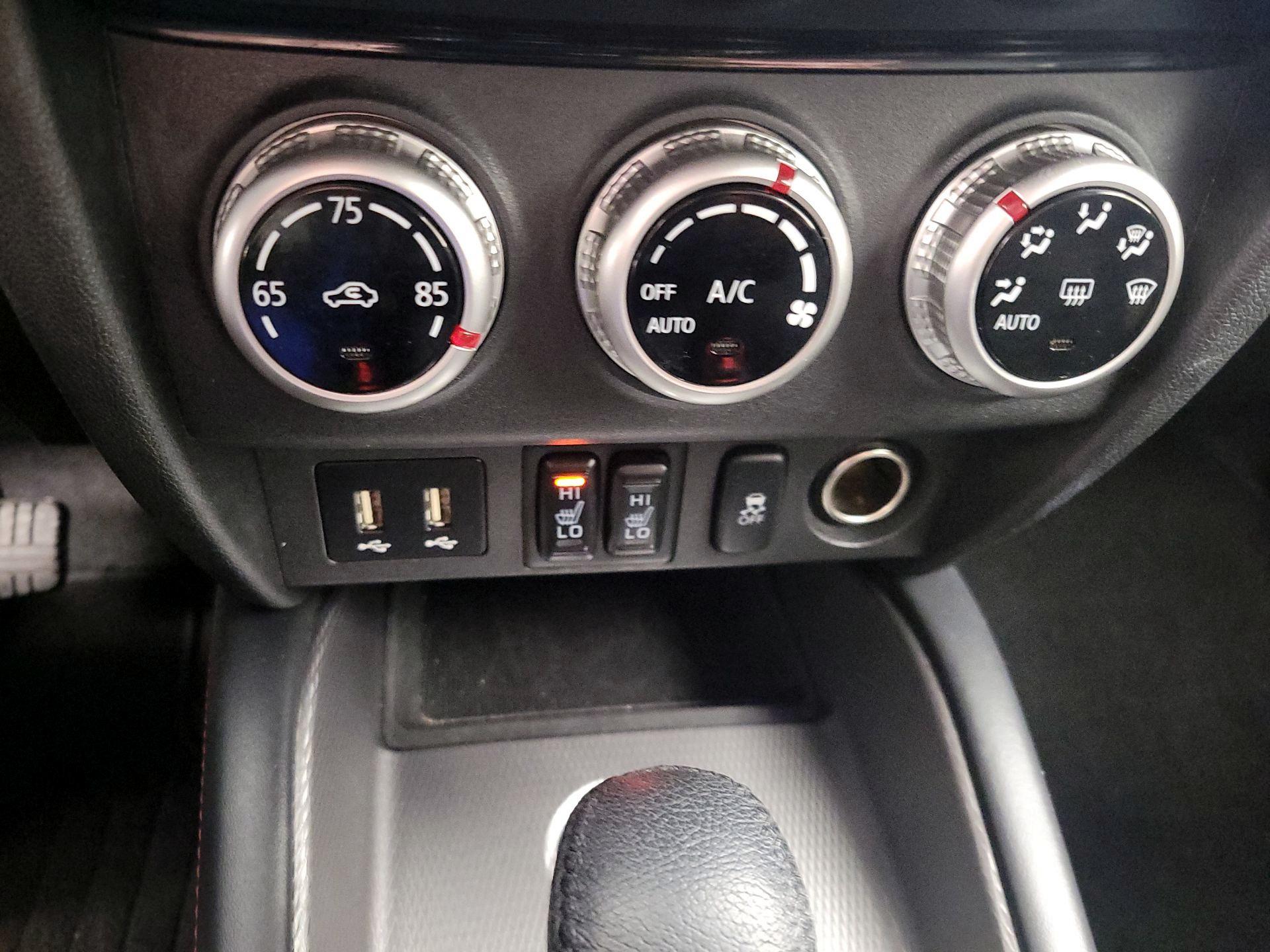 Thumbnail: 2024 Mitsubishi Outlander Sport - 16